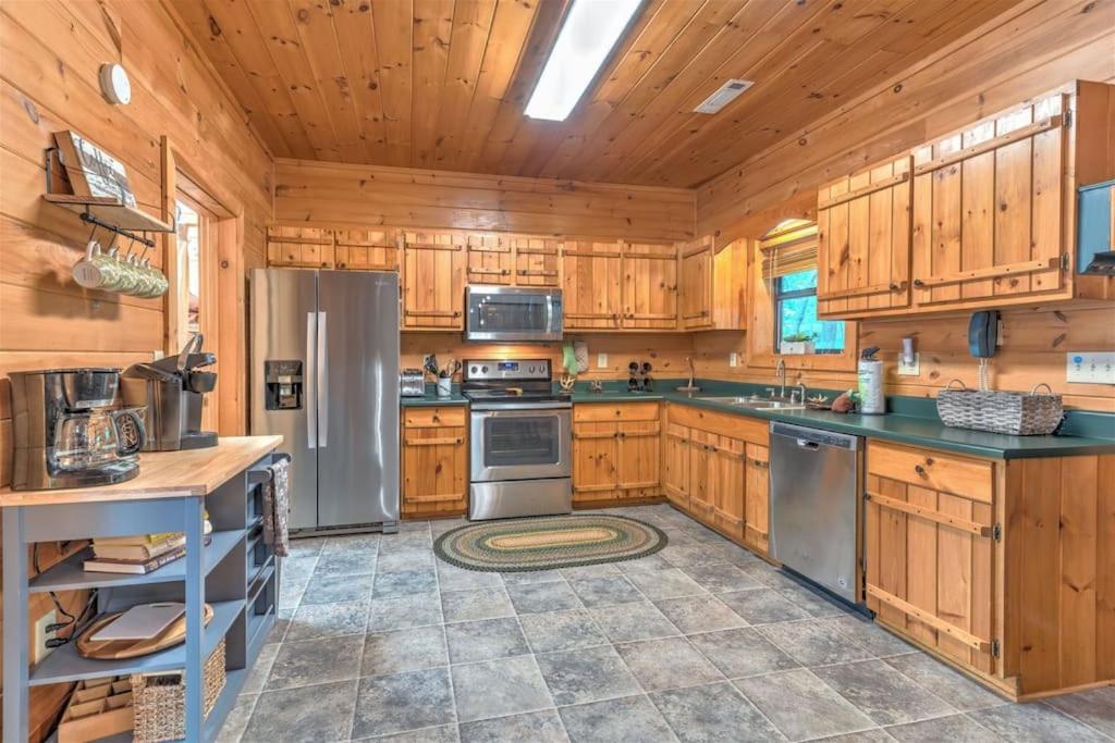 Dogwood Lodge - Dog Friendly w Hot Tub & Fire Pit view 4