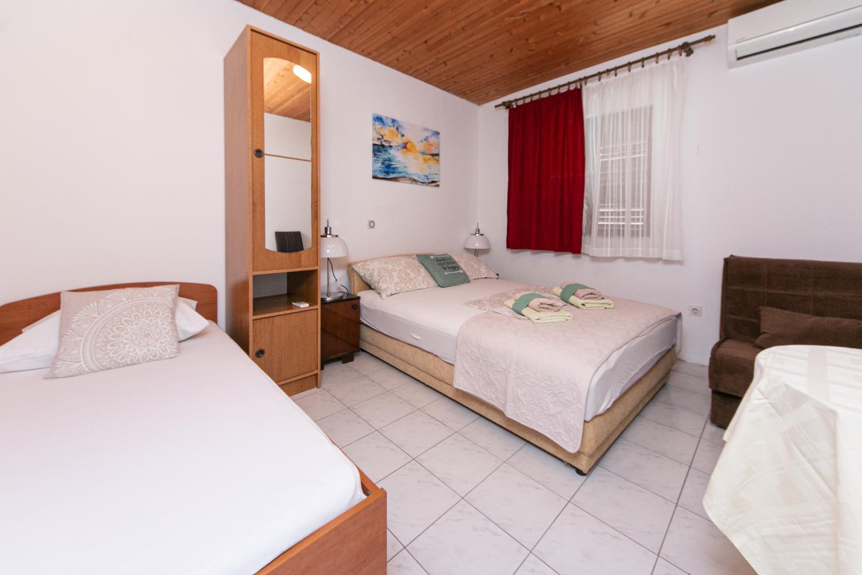 Apartmani Jakiruša