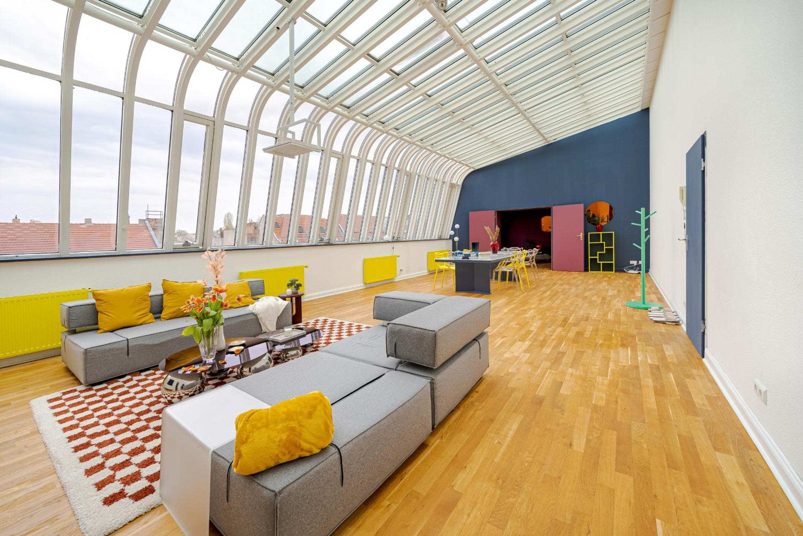 SKY LOFT in the Heart of Berlin