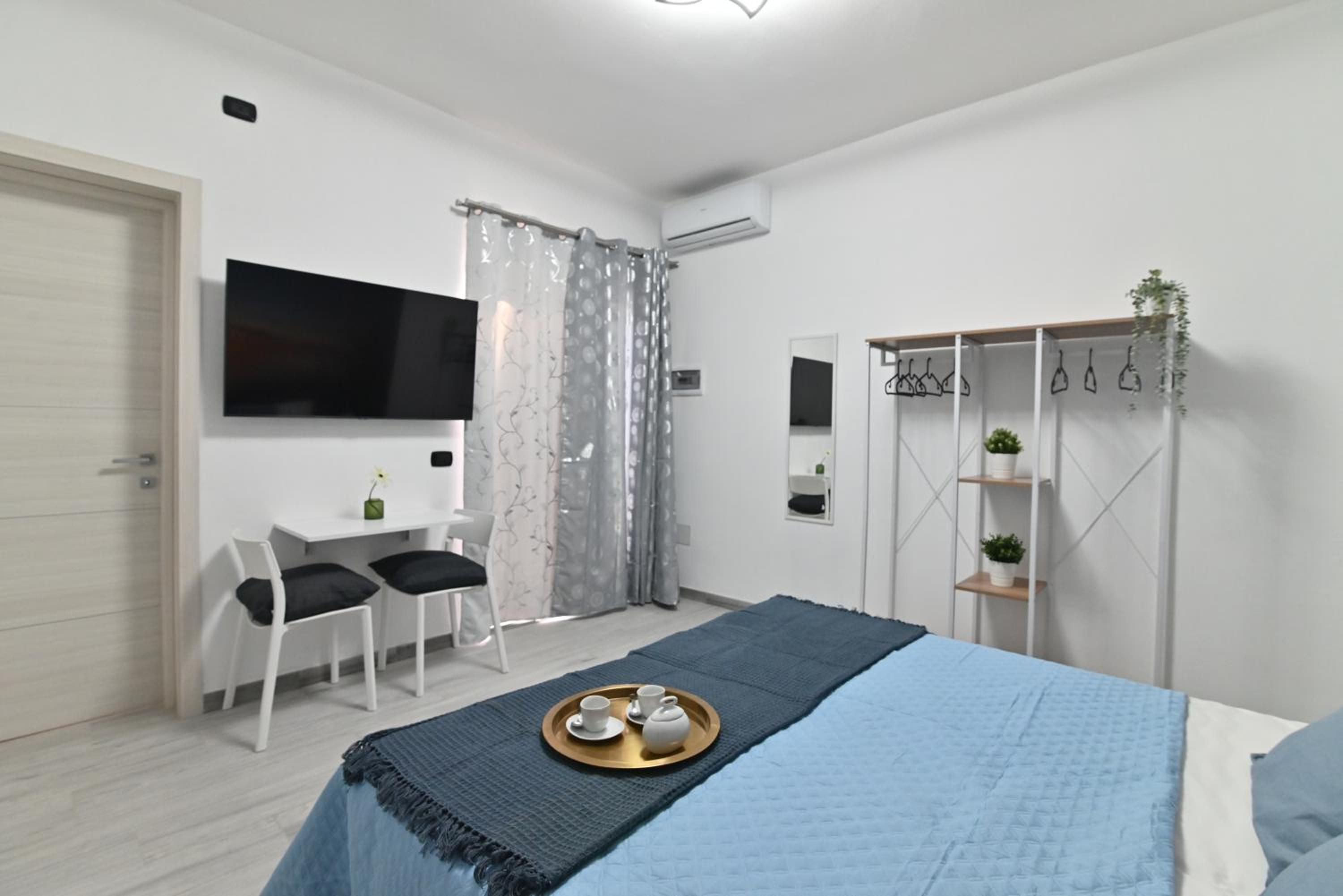 IzzHome Cozy Room photo 2