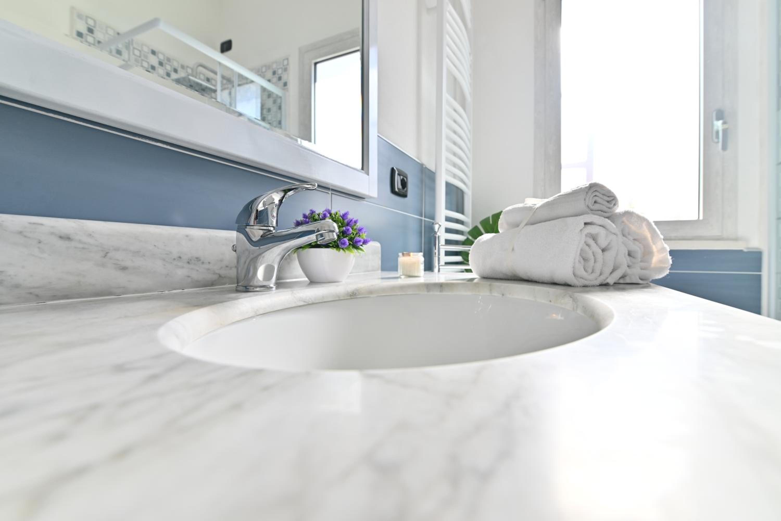 IzzHome Cozy Room en Pula — bathroom