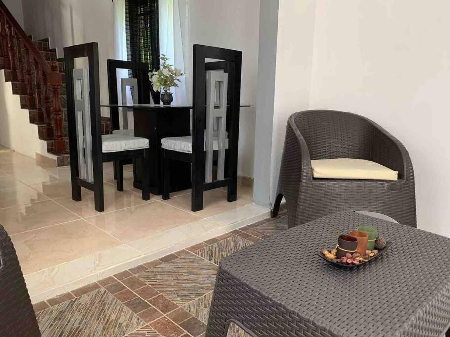 Casa Linda - 10 mins from Beach & Lagoon with AC & Free Parking view 5