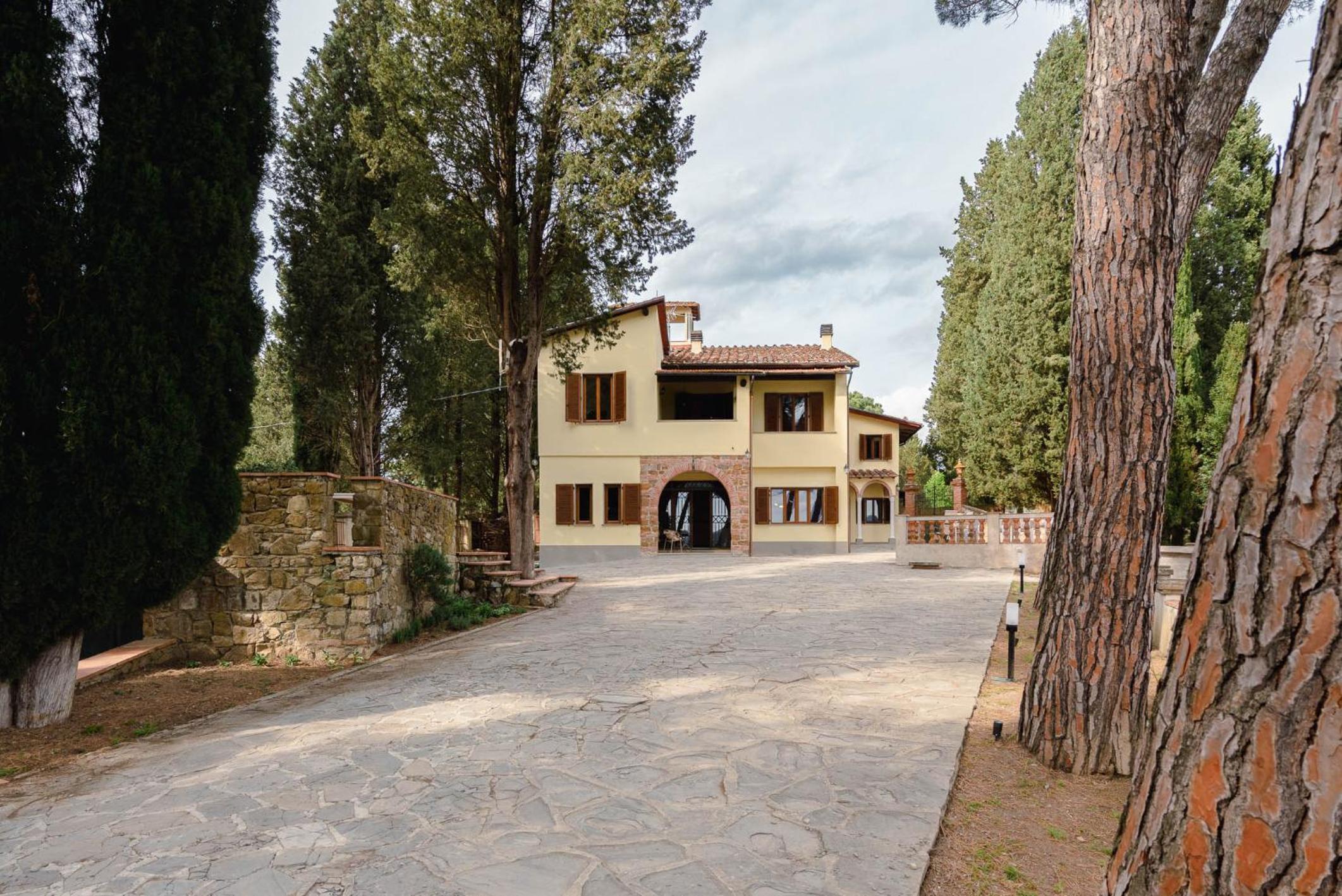 Riccimballa Luxury House