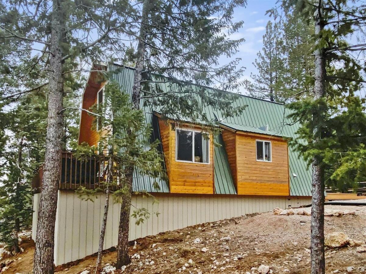 Woodchuck Cabin