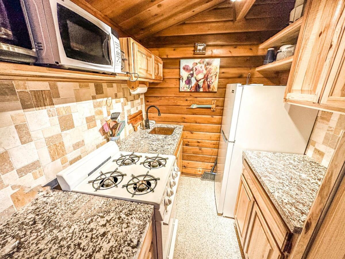 Village Vibes Deck And Bbq