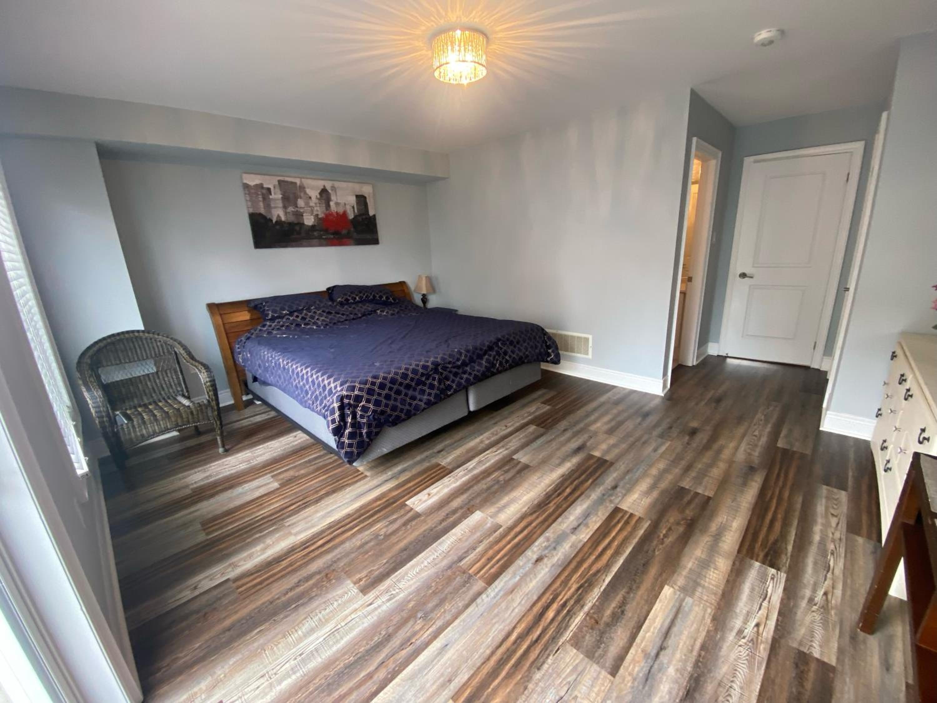 2 bedroom with 2 ensuites Unit in Richmond Hill