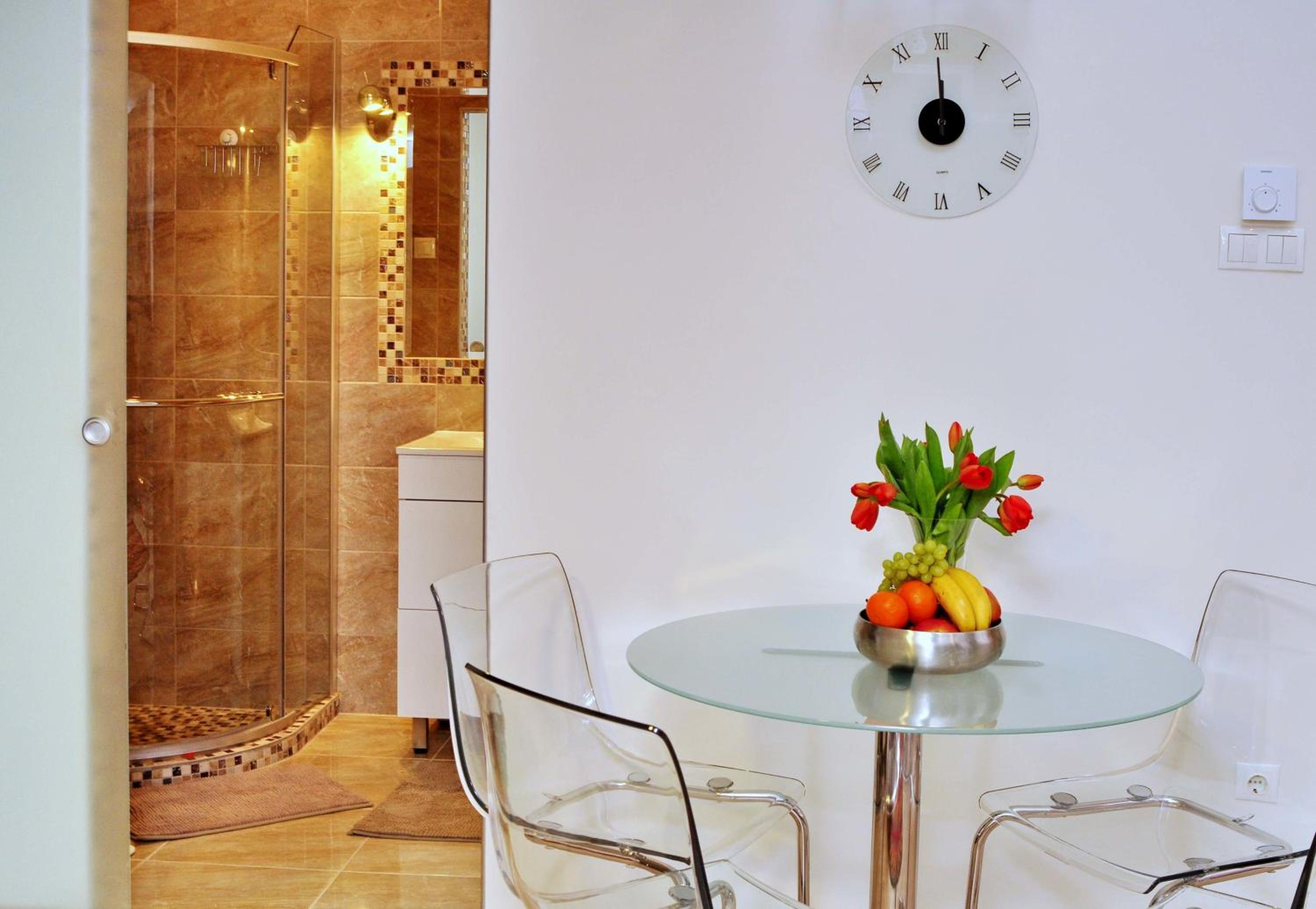 Dorothilux Apartment by Staymood Holidays view 2