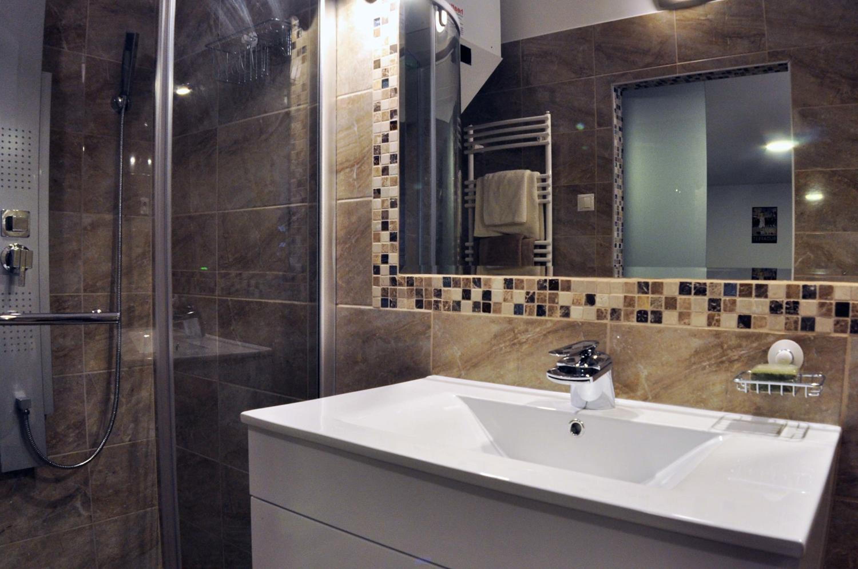 Dorothilux Apartment by Staymood Holidays view 5