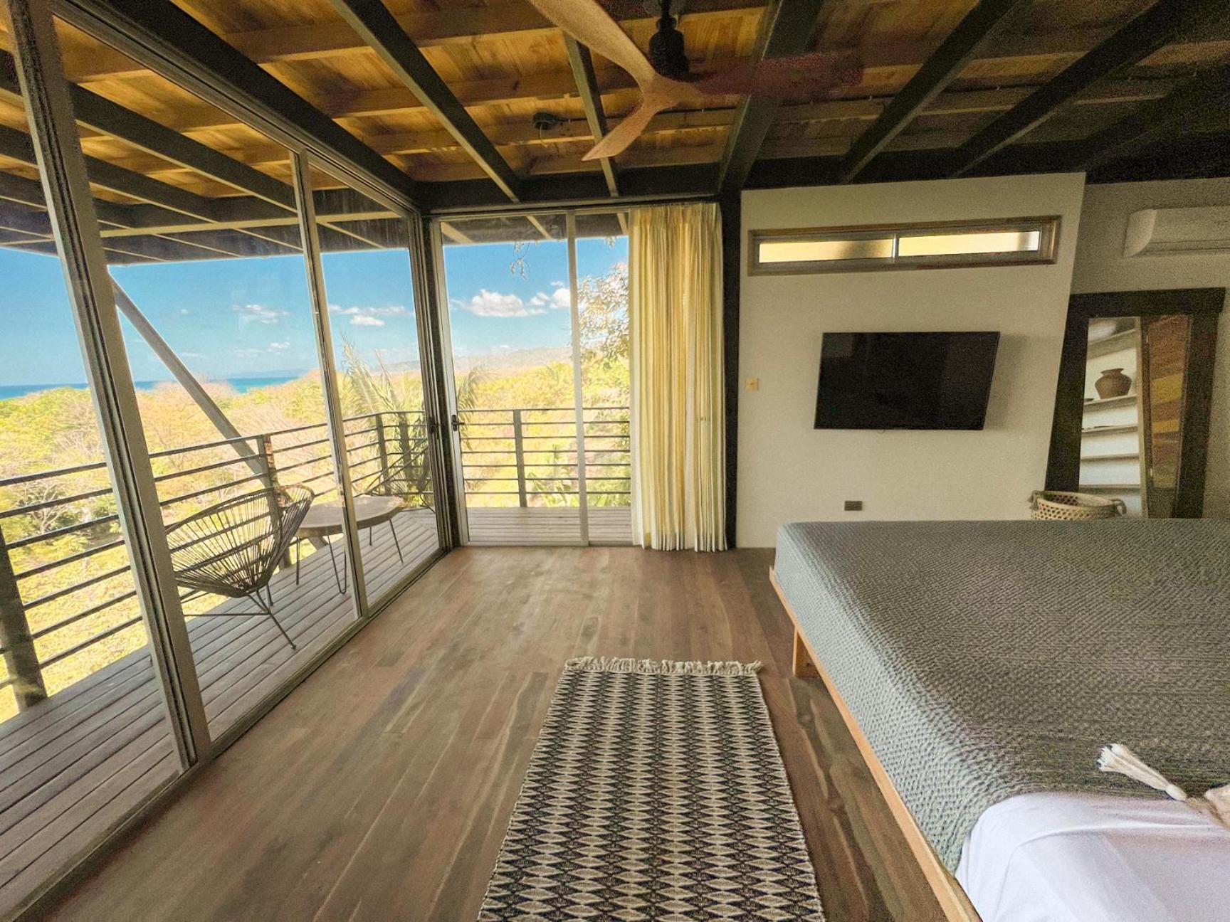 Ocean View Modern Jungle Vacation Home - Walking Distance to Playa Mal Pais
