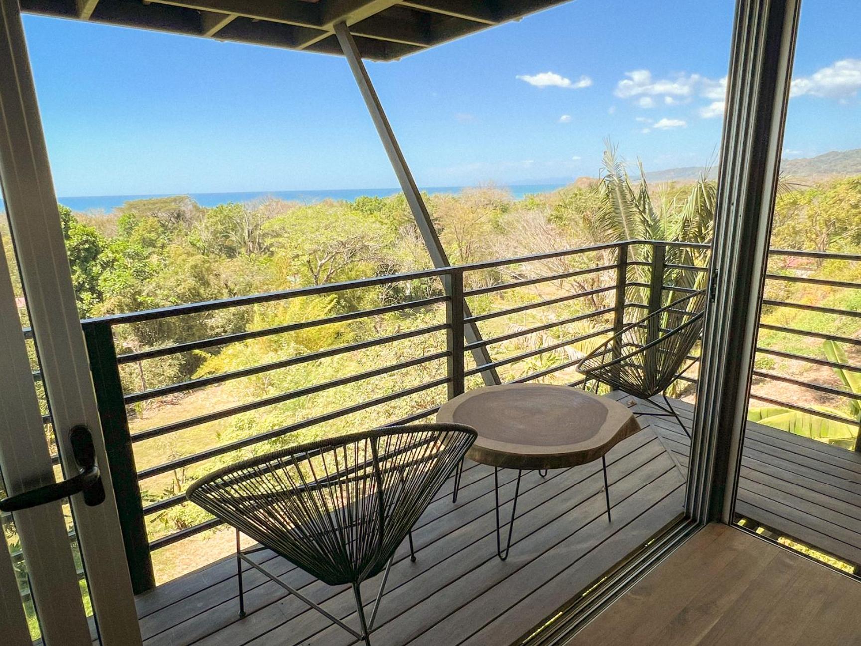 Ocean View Modern Jungle Vacation Home - Walking Distance to Playa Mal Pais