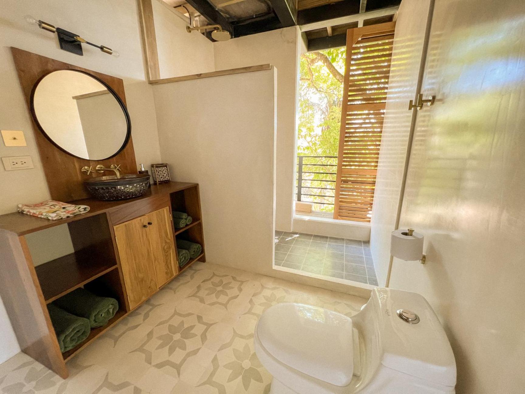 Ocean View Modern Jungle Vacation Home - Walking Distance to Playa Mal Pais