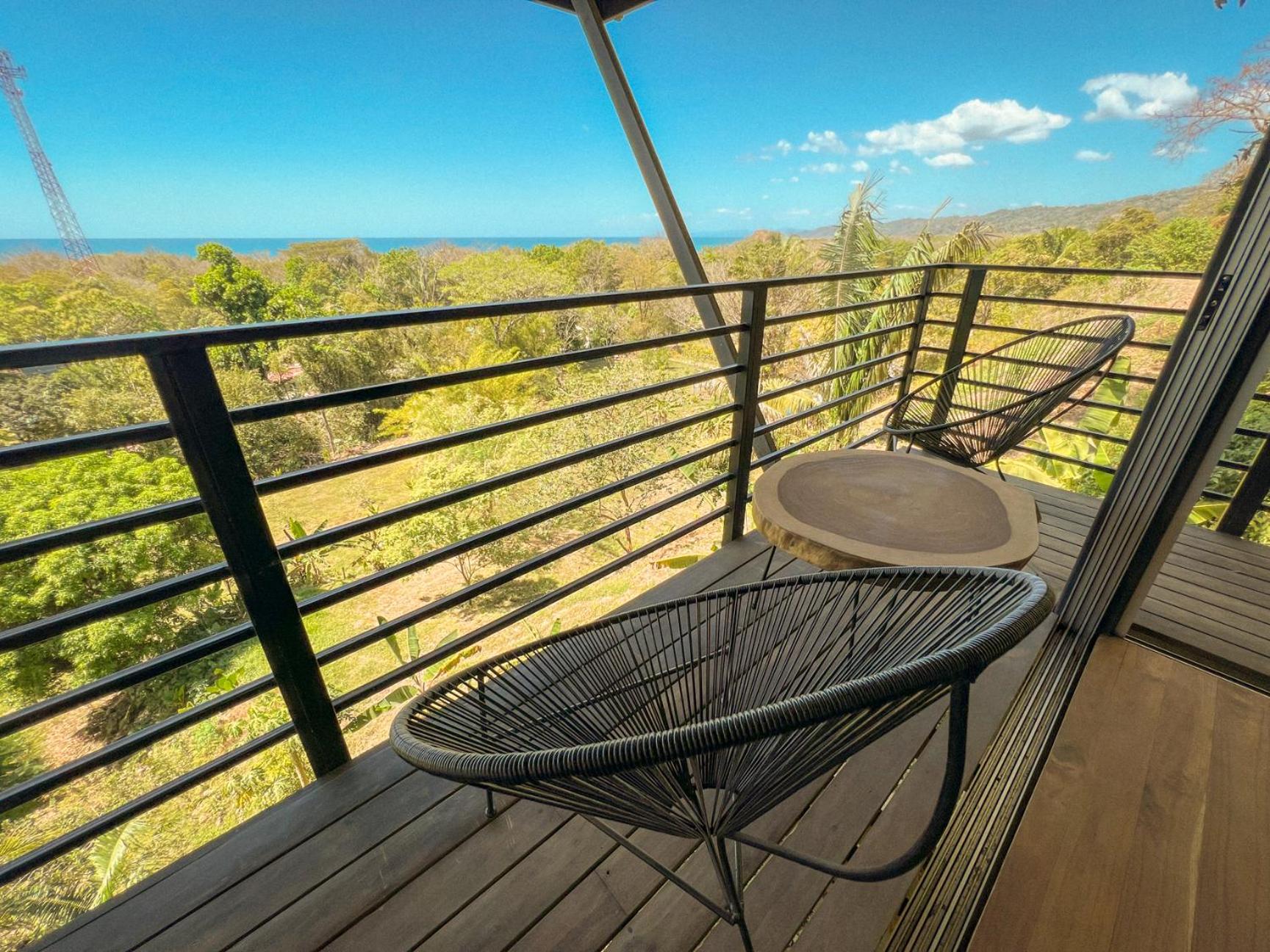 Ocean View Modern Jungle Vacation Home - Walking Distance to Playa Mal Pais