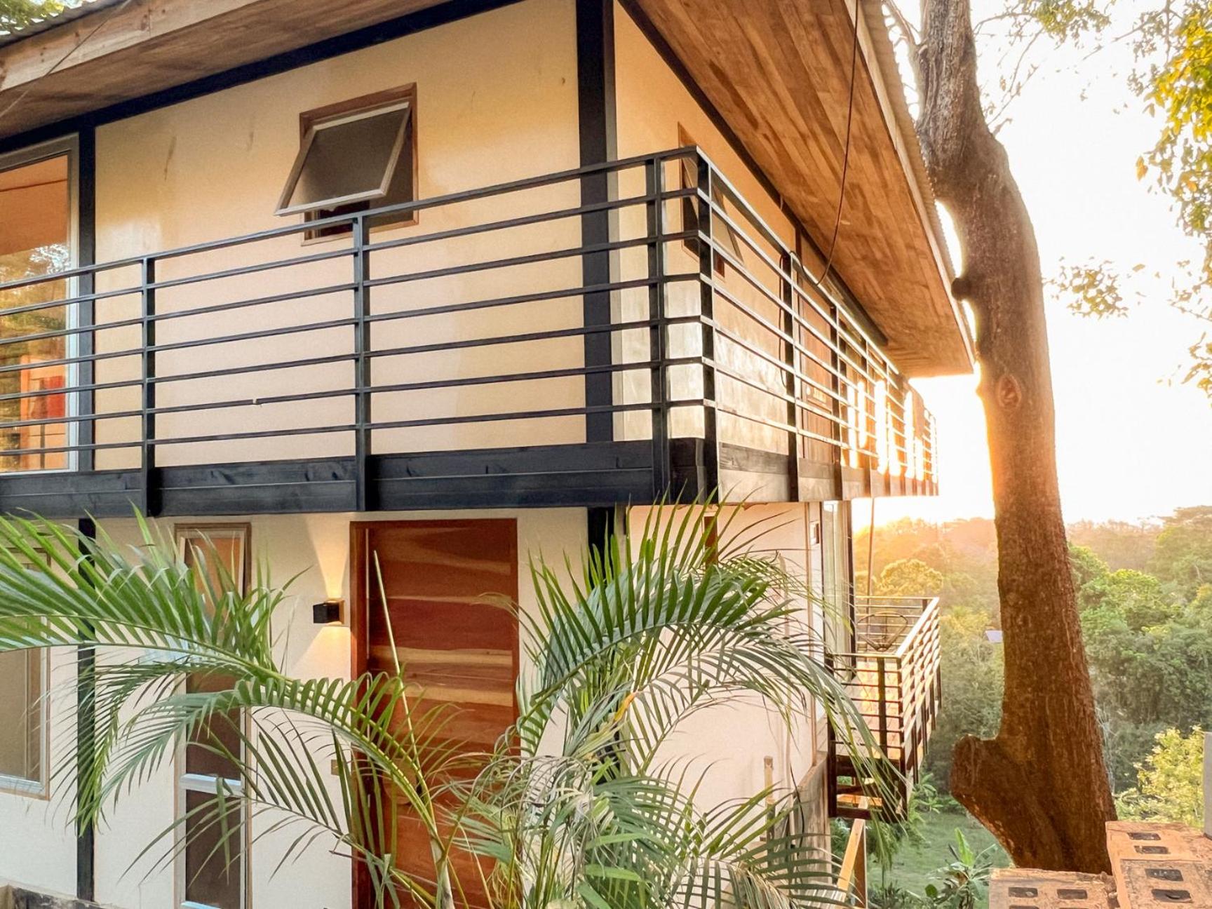 Ocean View Modern Jungle Vacation Home - Walking Distance to Playa Mal Pais