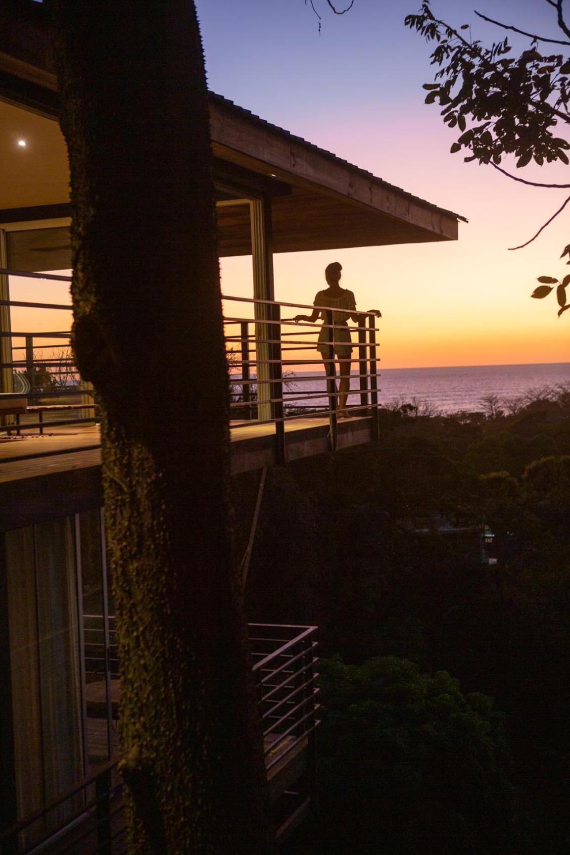 Ocean View Modern Jungle Vacation Home - Walking Distance to Playa Mal Pais