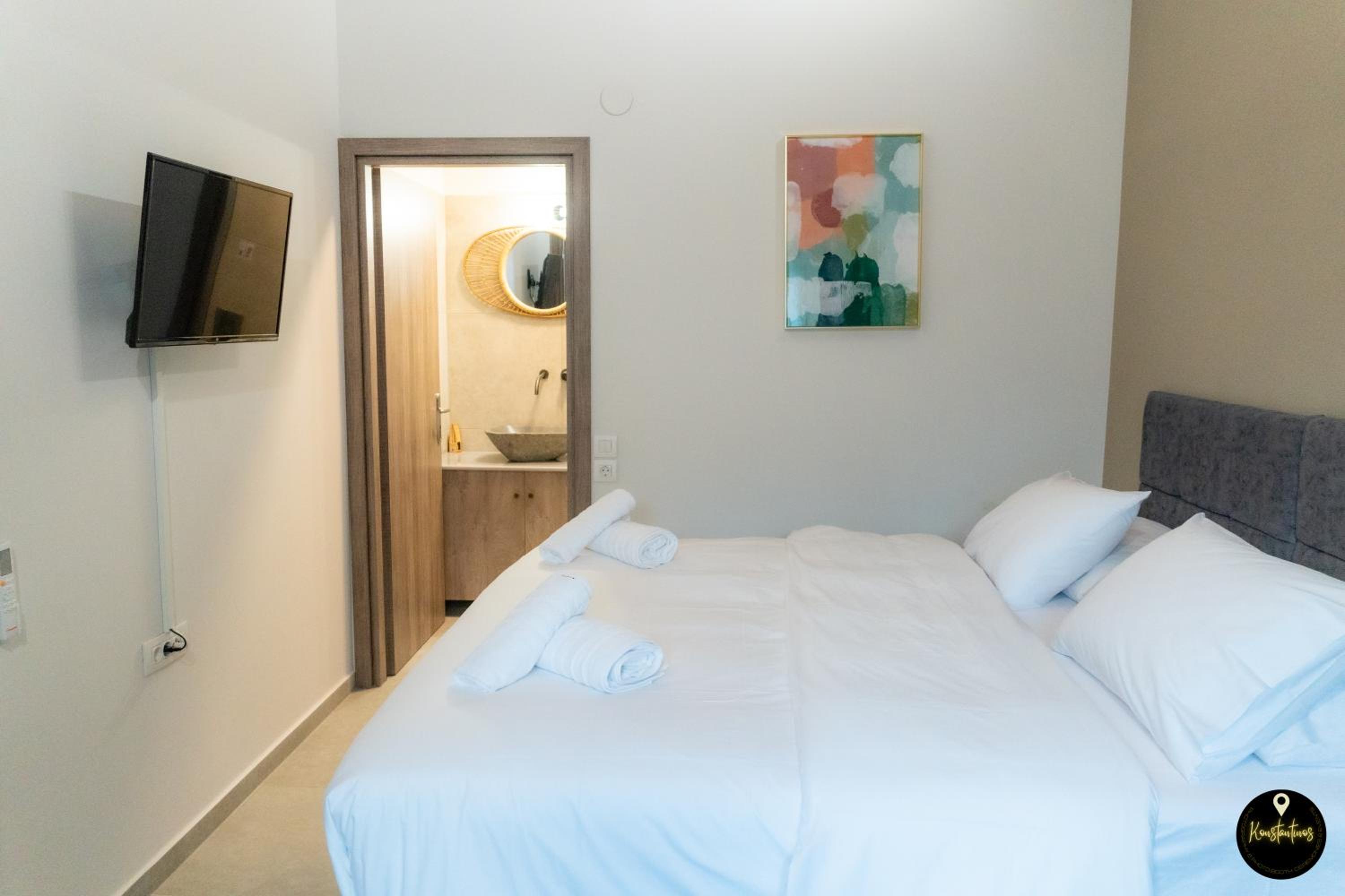 Pinolia Rooms