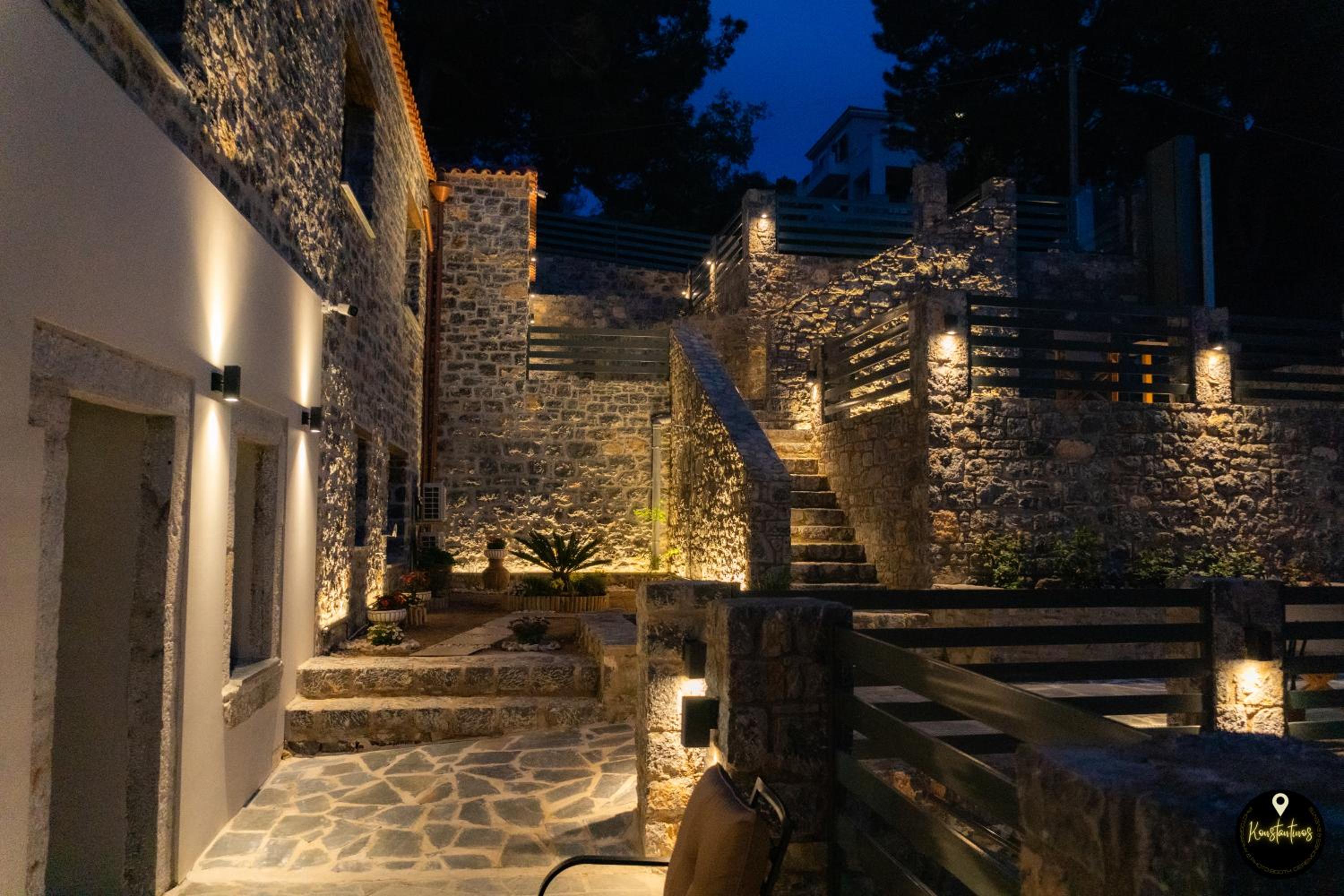 Pinolia Rooms
