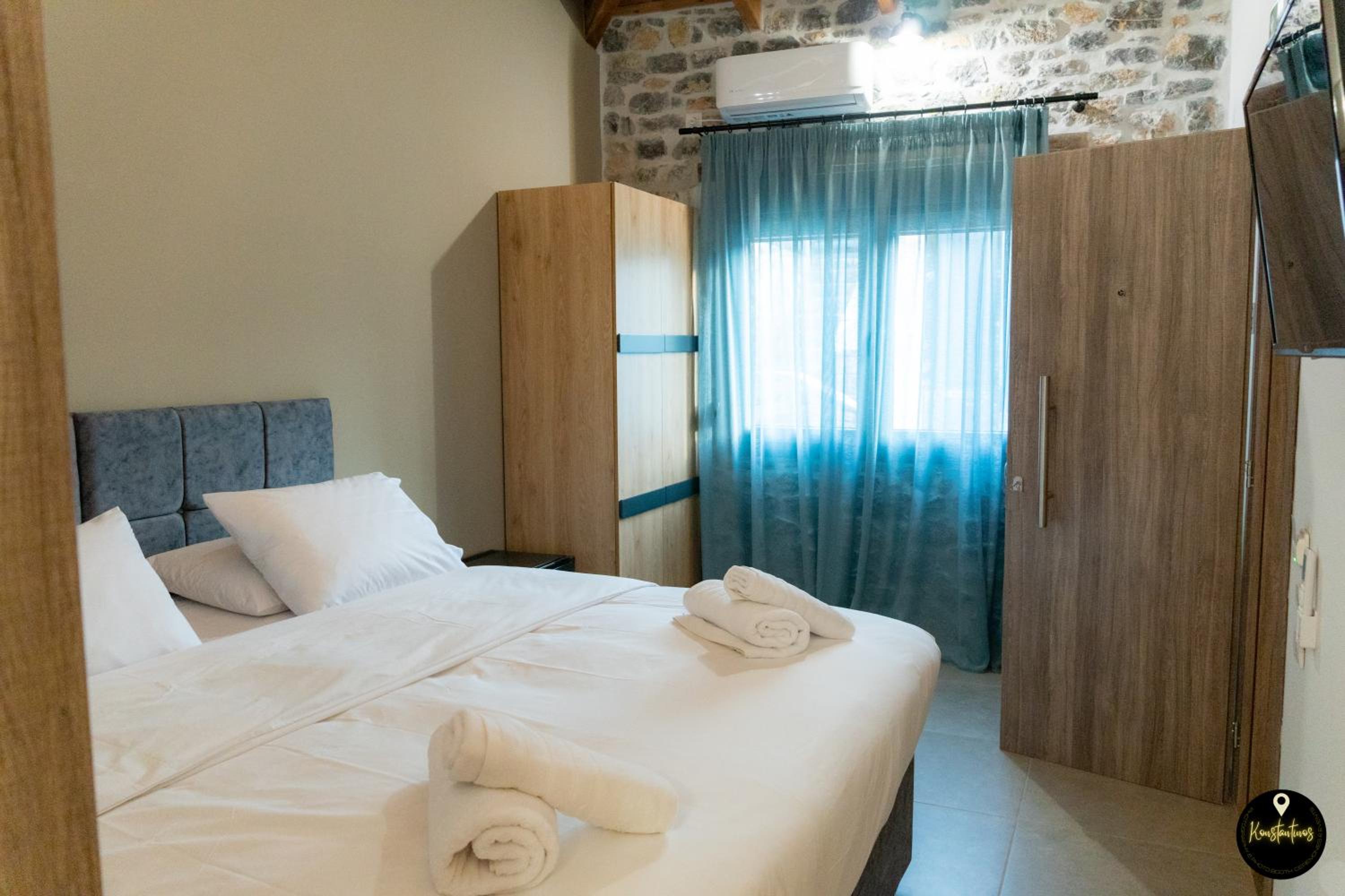 Pinolia Rooms