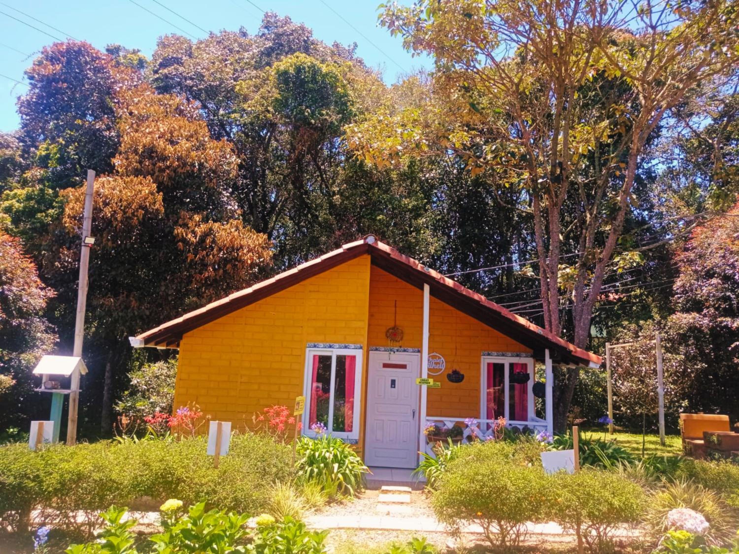 Hospedaje Santaelena -chalets de montaña-