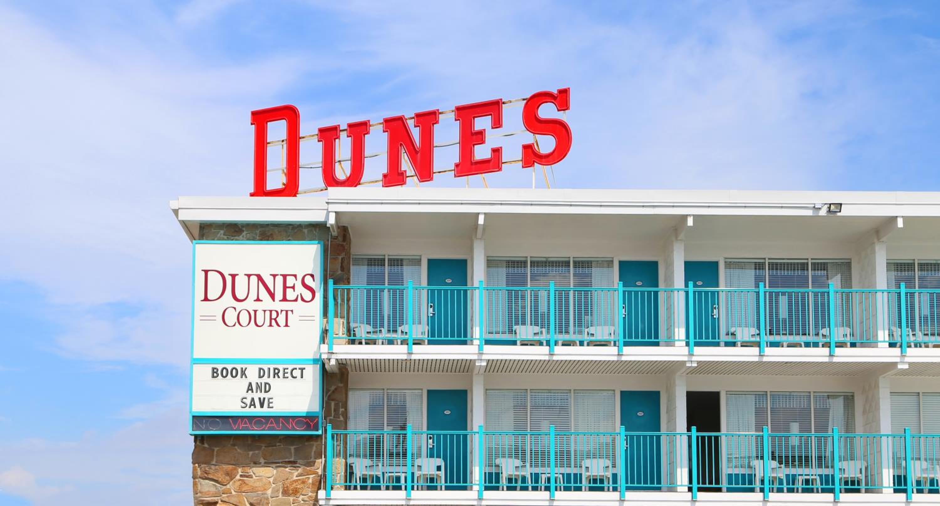 Hotel Dunes Court - Image 1
