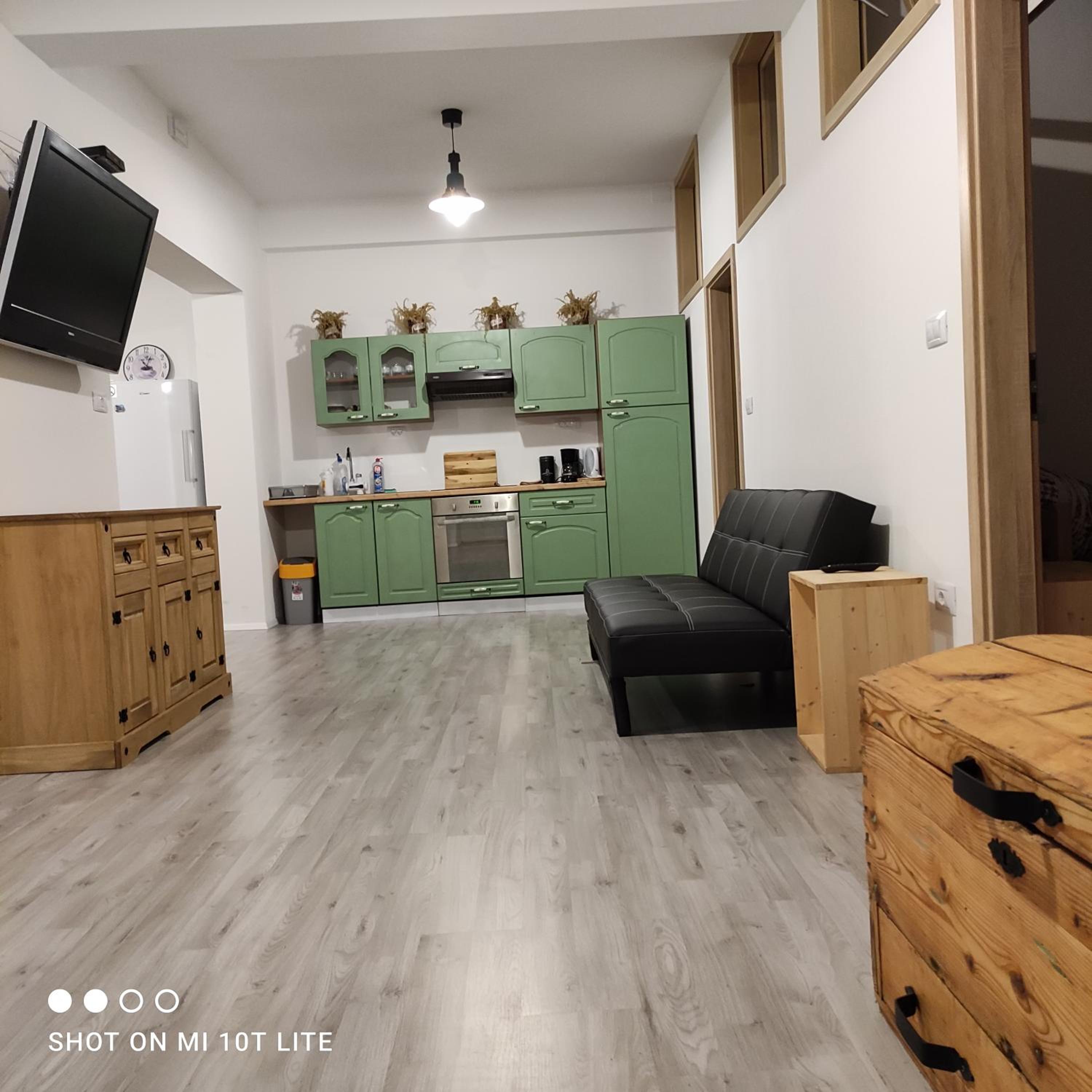 PRENOČIŠČE 9a