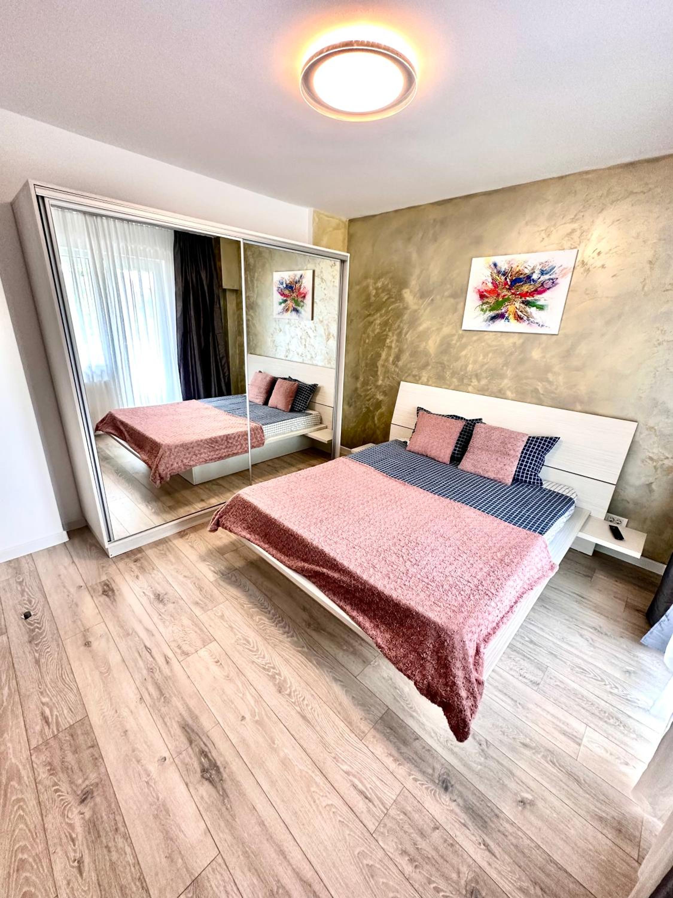 Mega Rossa Residence