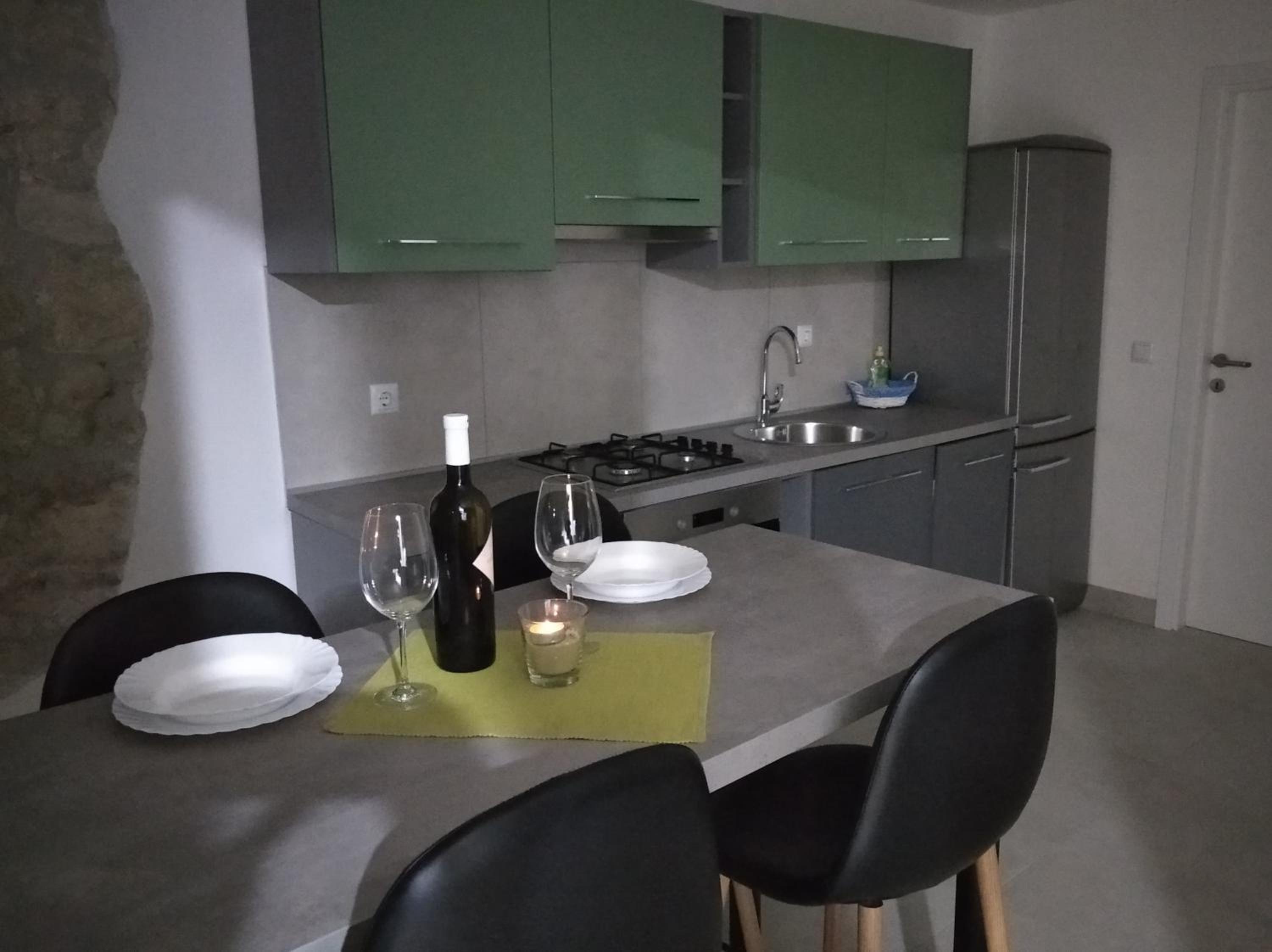 Apartman Lari