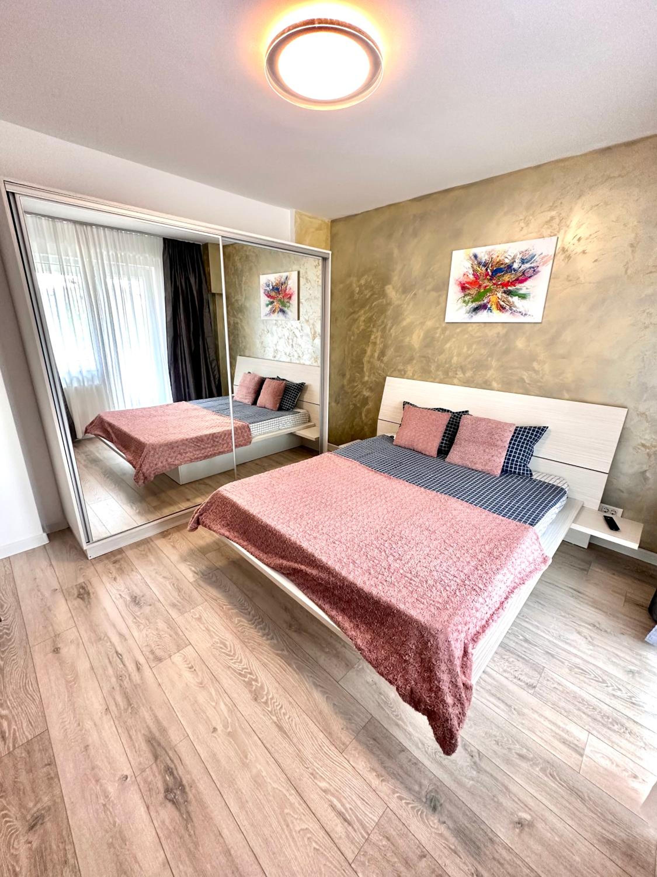 Mega Rossa Residence