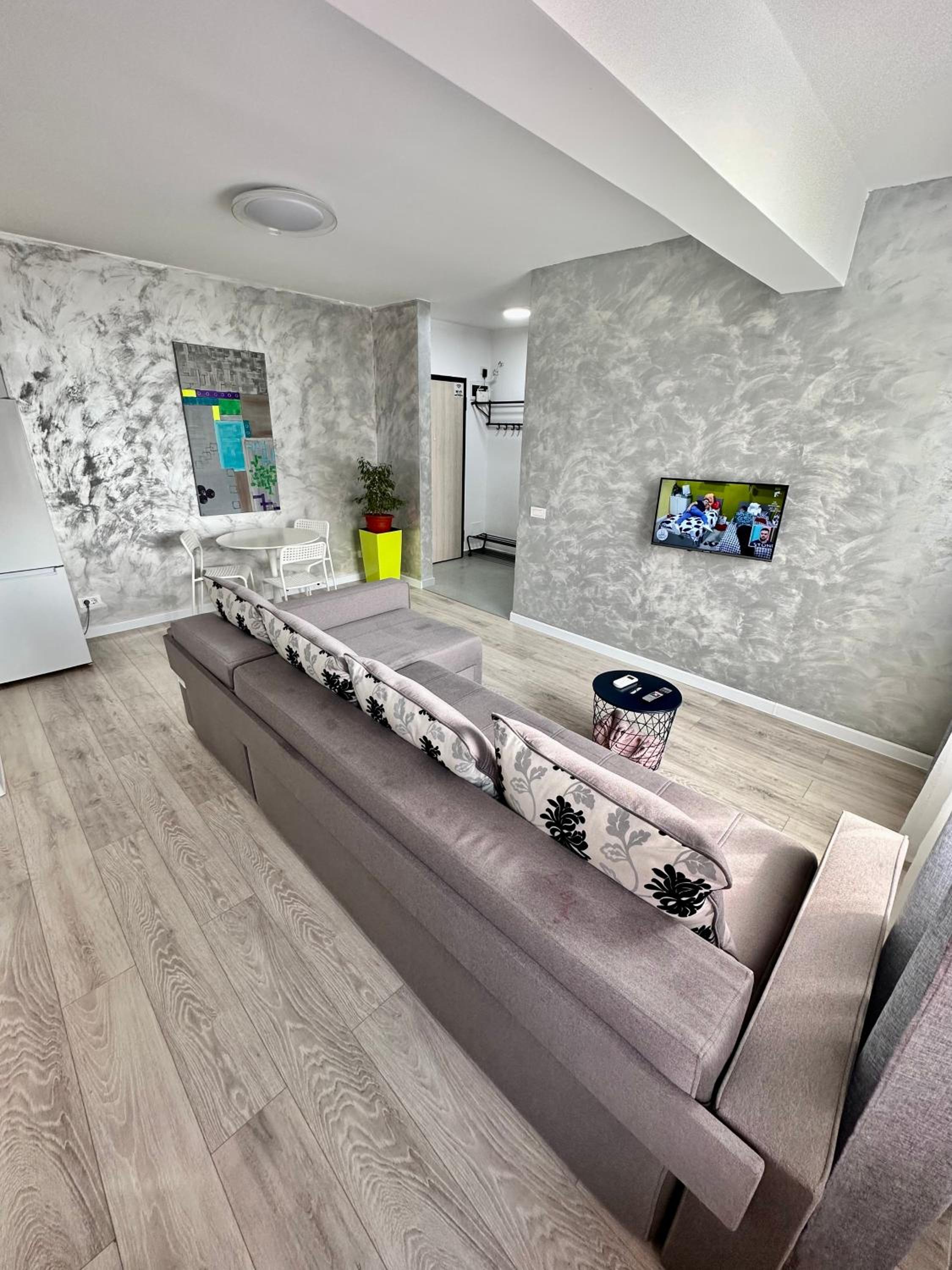 Mega Rossa Residence