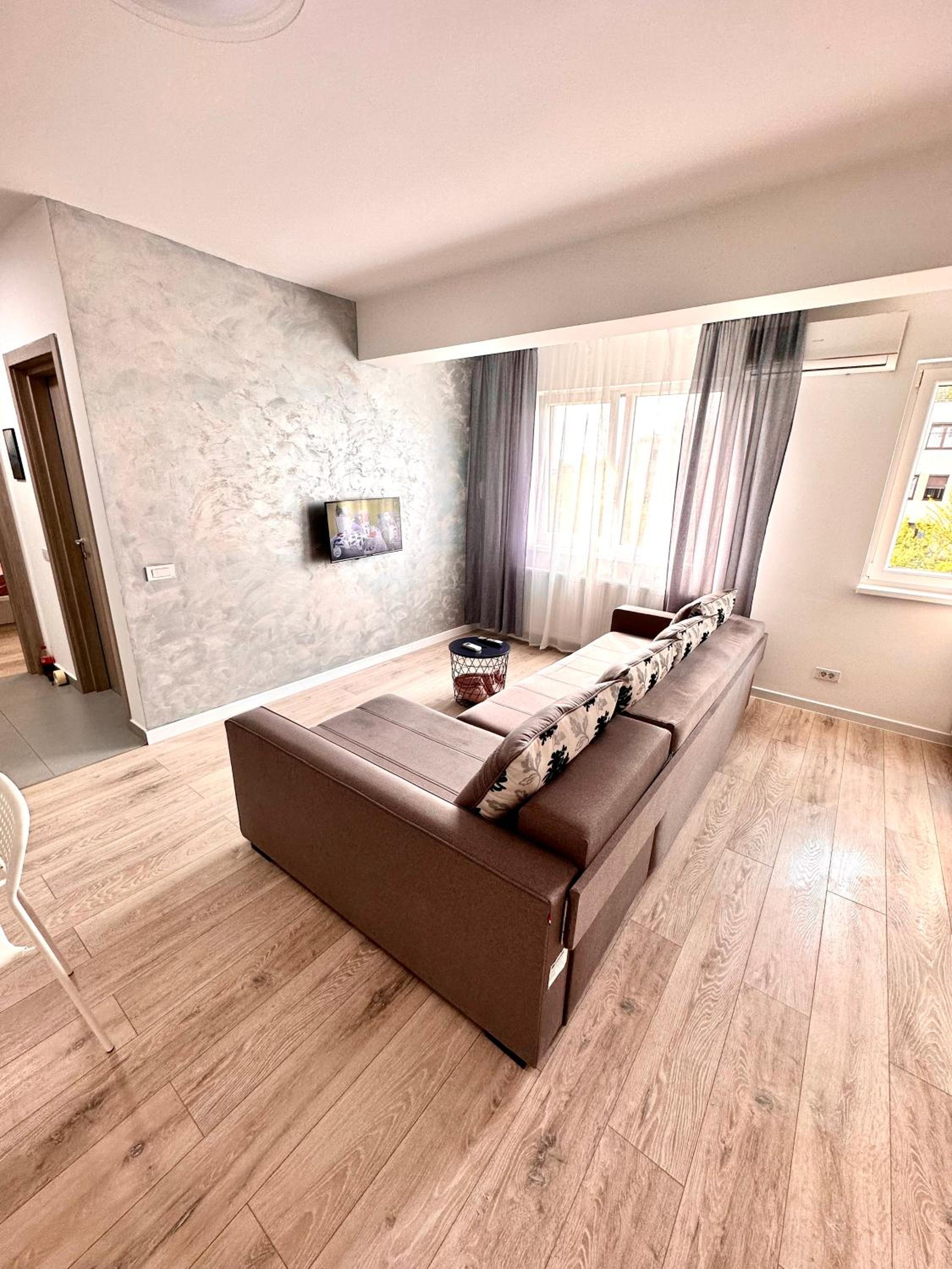 Mega Rossa Residence