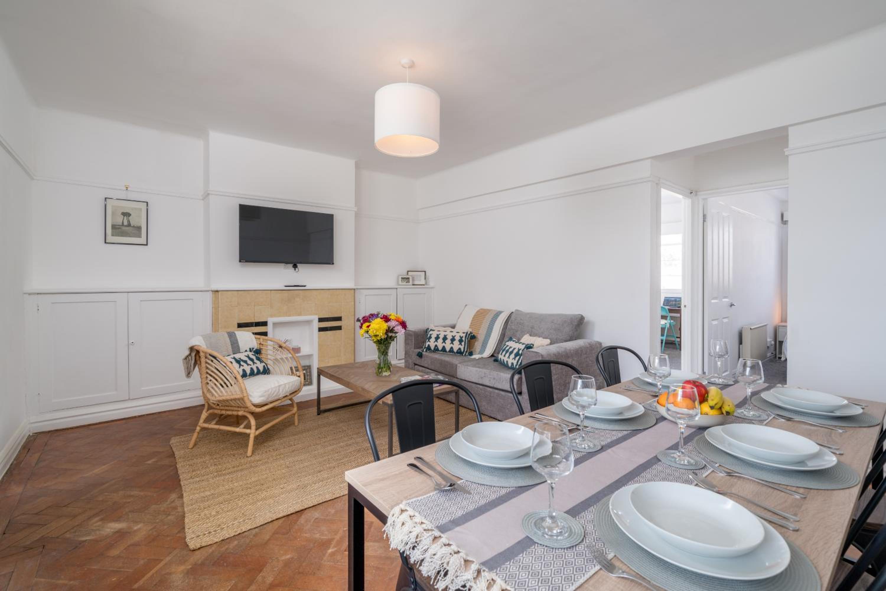 Bright West Hampstead Retreat