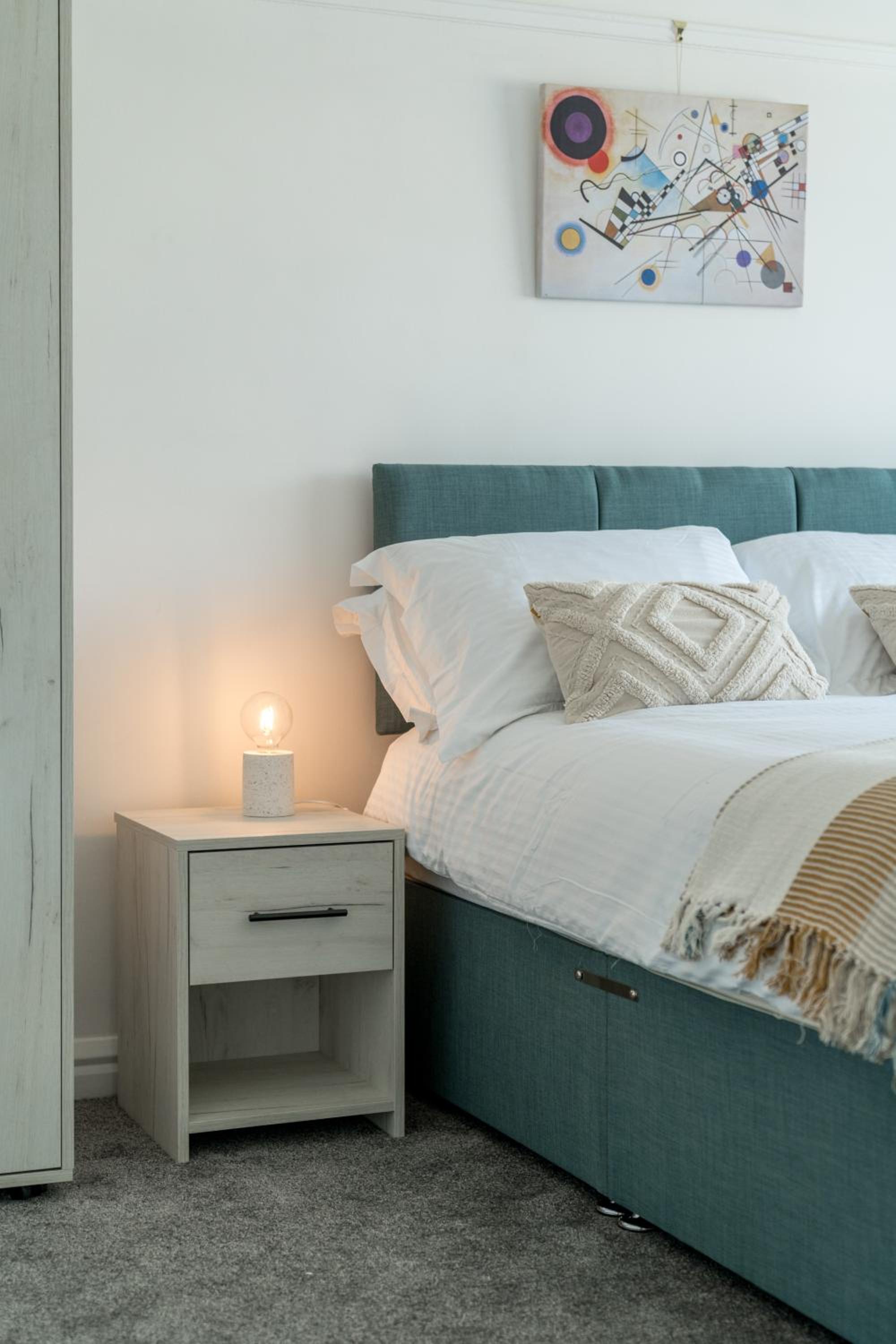 Bright West Hampstead Retreat