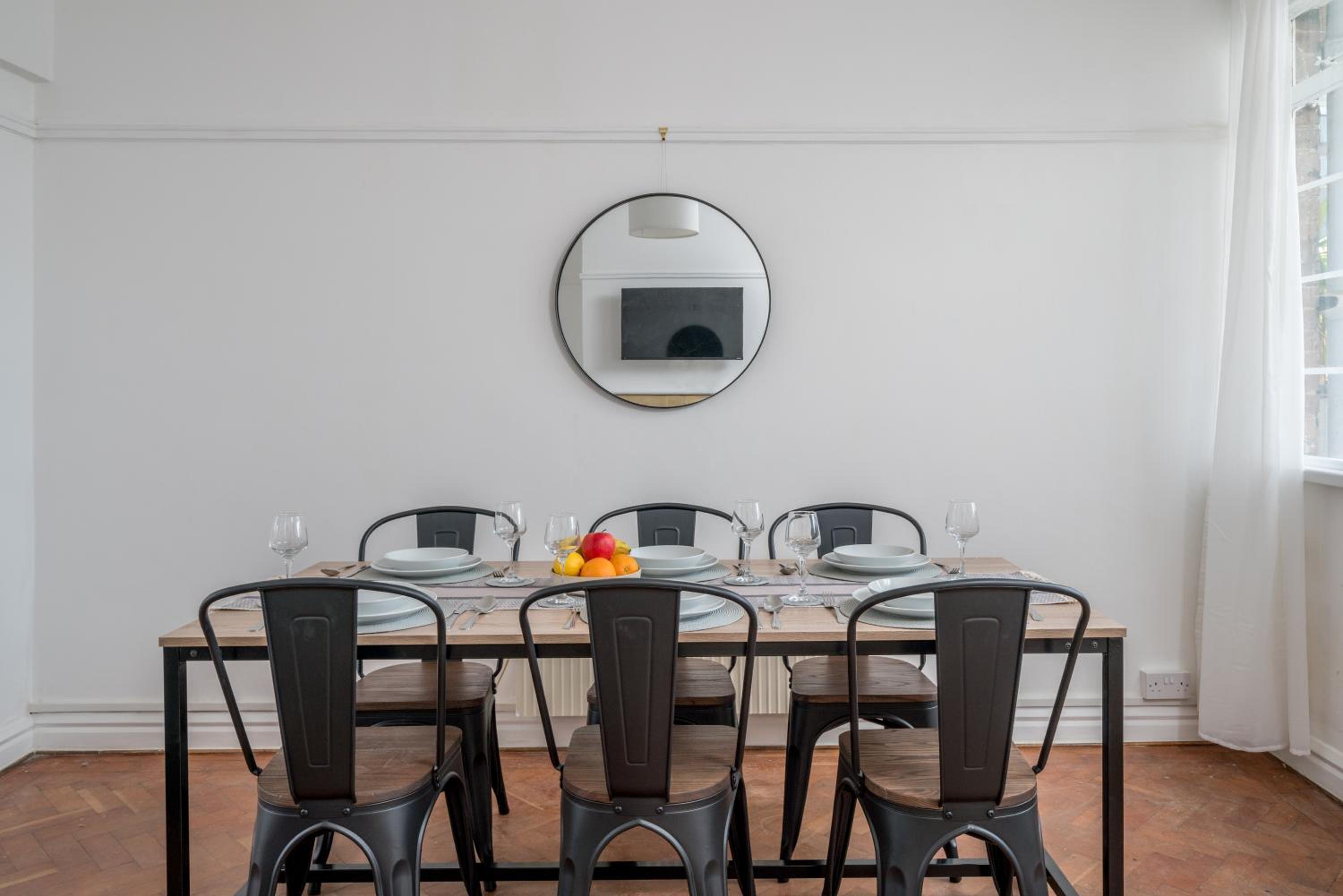 Bright West Hampstead Retreat