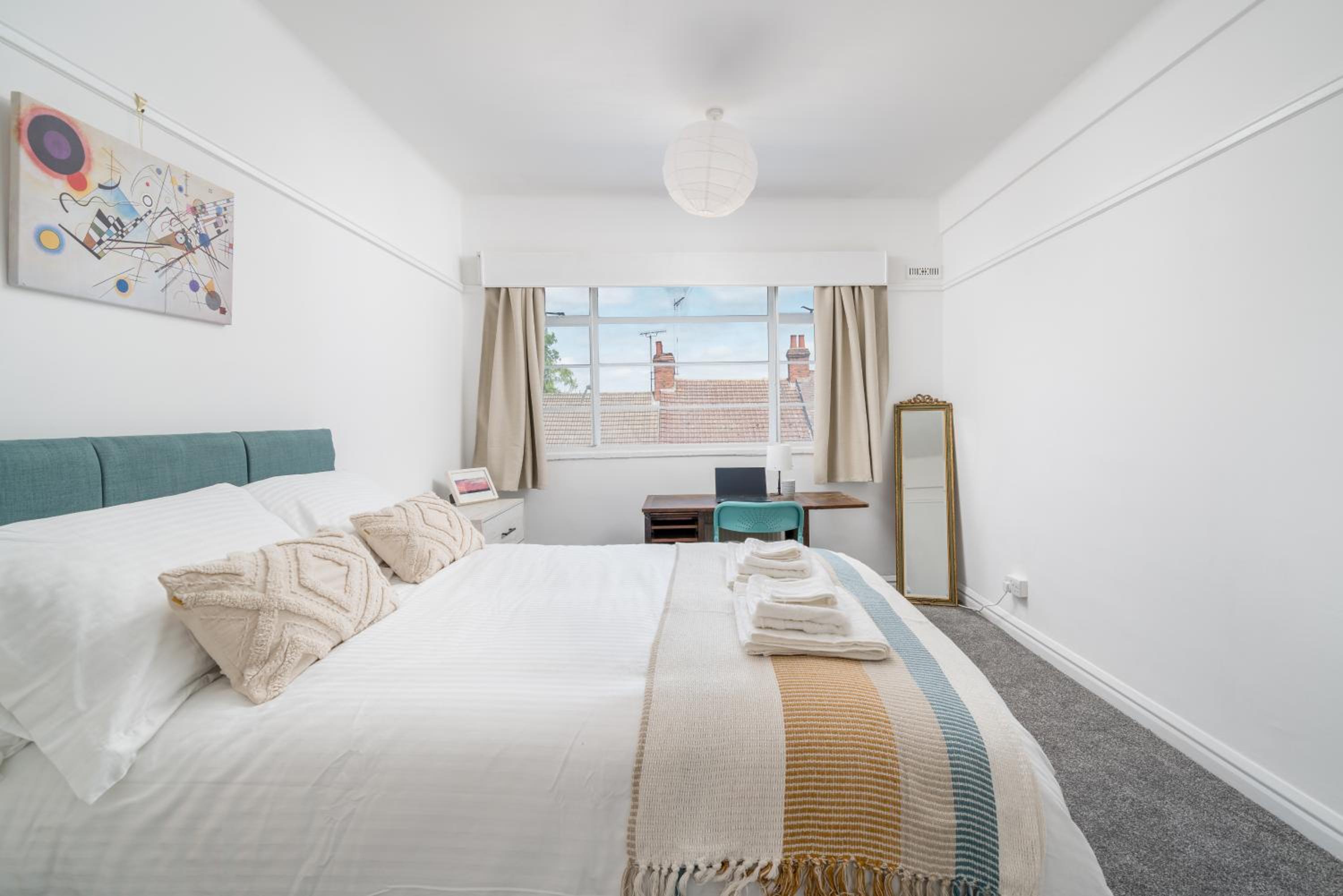 Bright West Hampstead Retreat