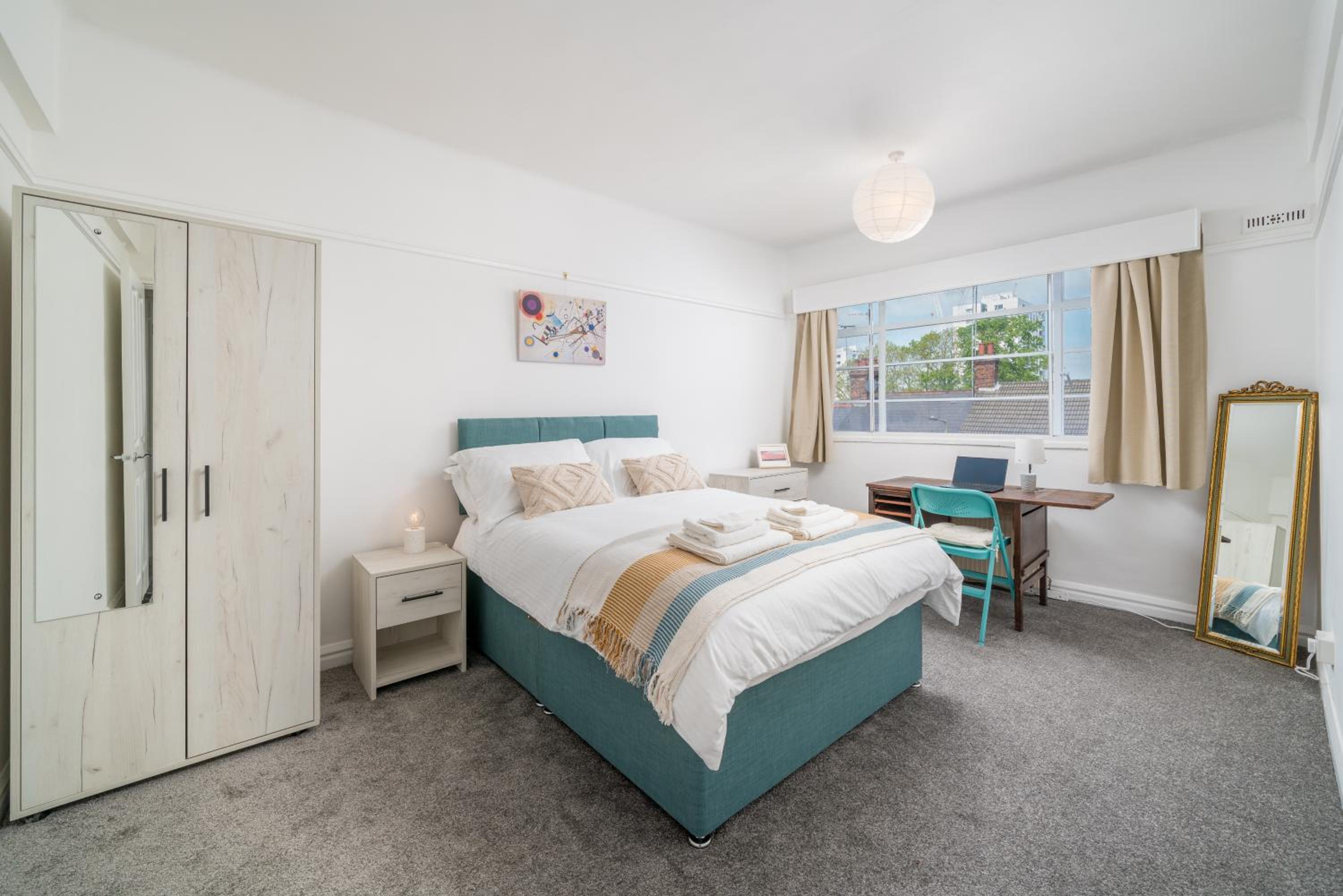 Bright West Hampstead Retreat