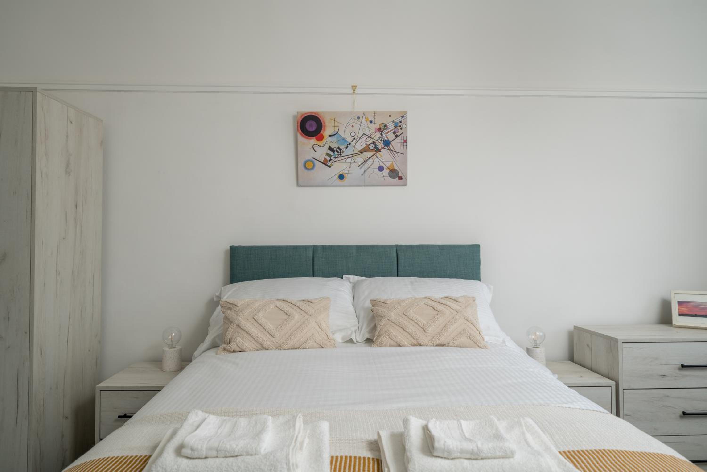 Bright West Hampstead Retreat