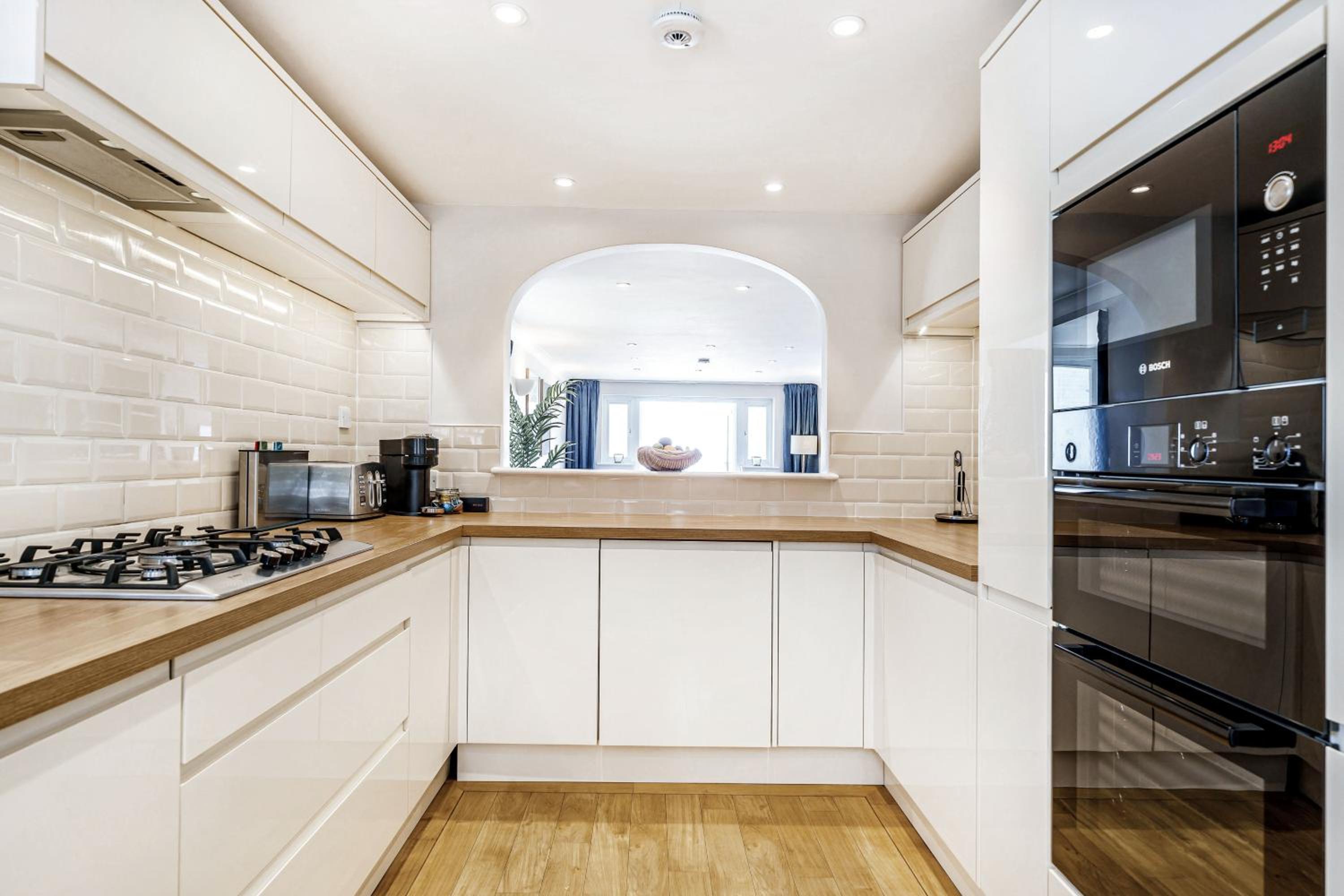 Carbis Bay - Luxury 3 Bed Penthouse Apartment with Sea Views Parking Sauna Balcony view 5