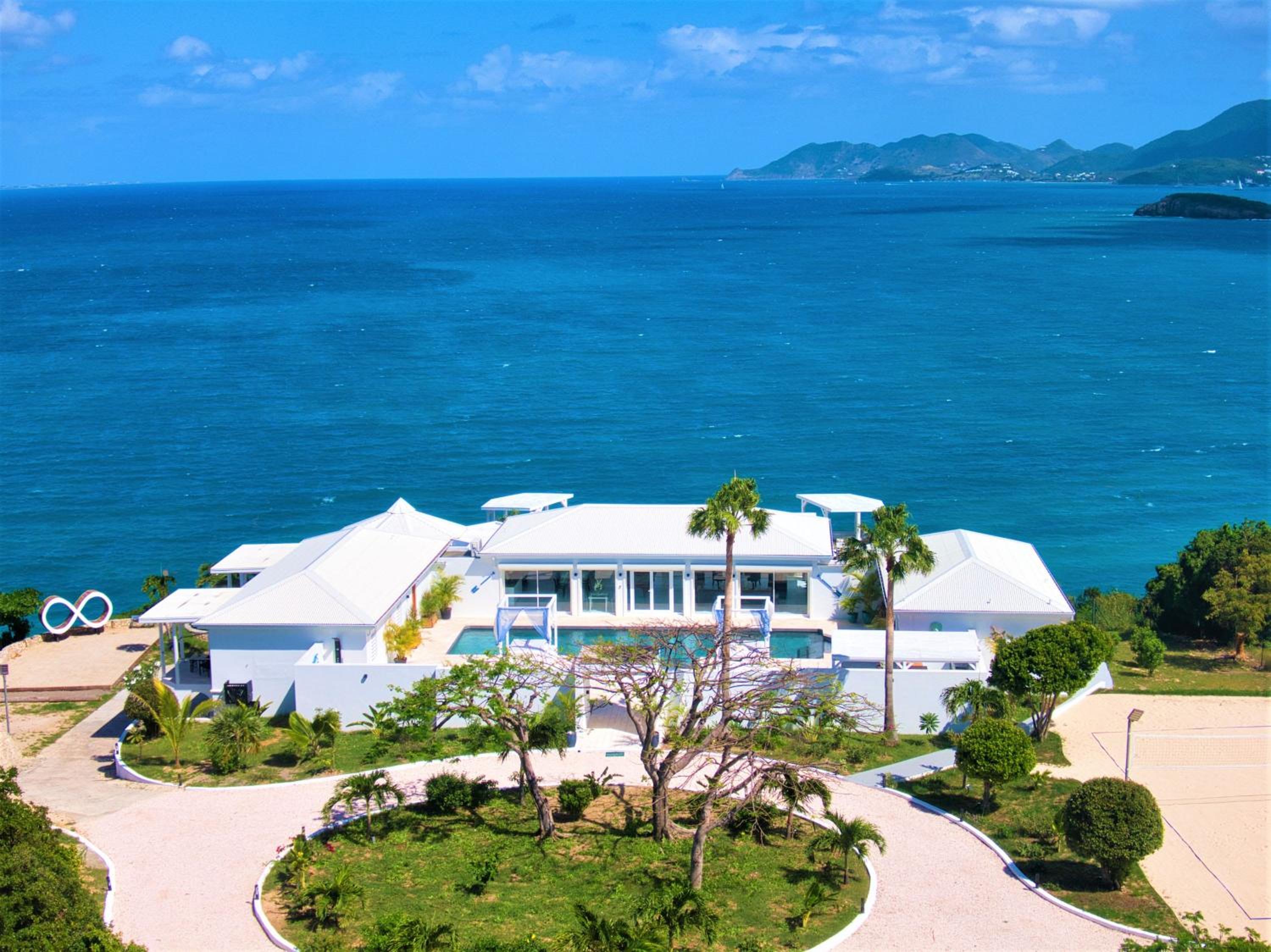 Villa Infinity Blue view 2