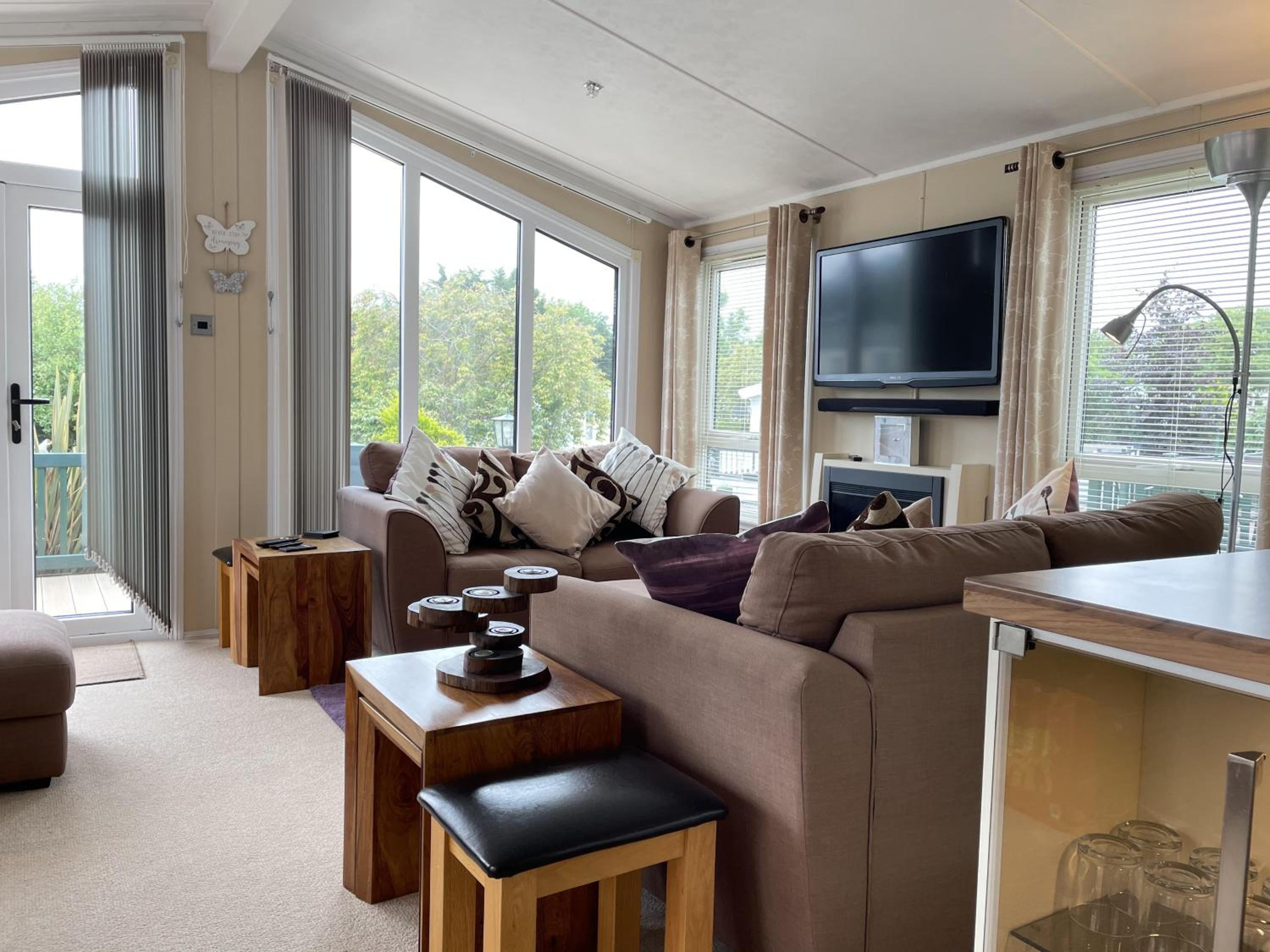 Beautiful 6 Berth Lodge At Cherry Tree Holiday Park Ref 70002Tg view 2