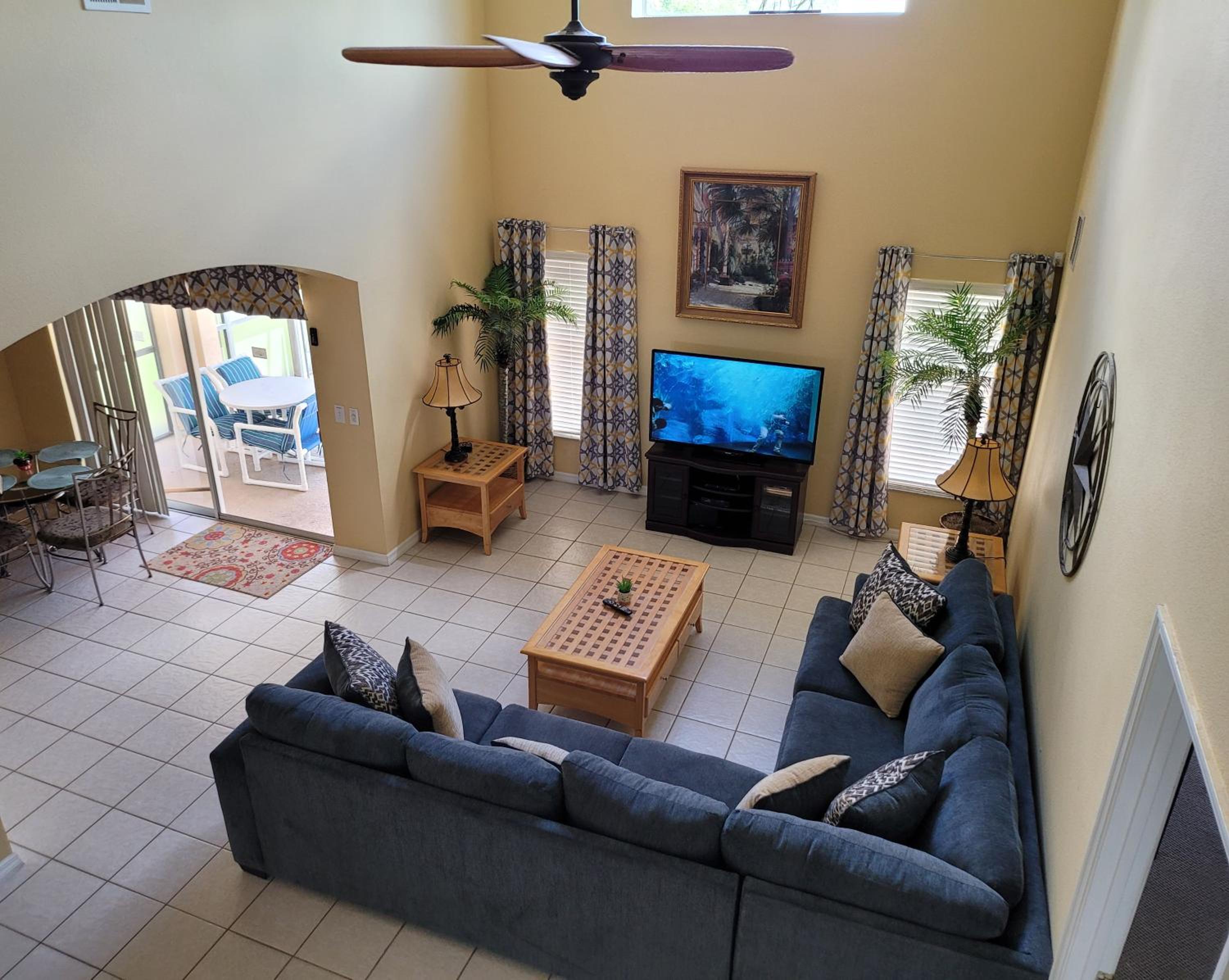 10 miles to disney, private pool, washer, dryer, kitchen, games, clubhouse, fitness room view 3