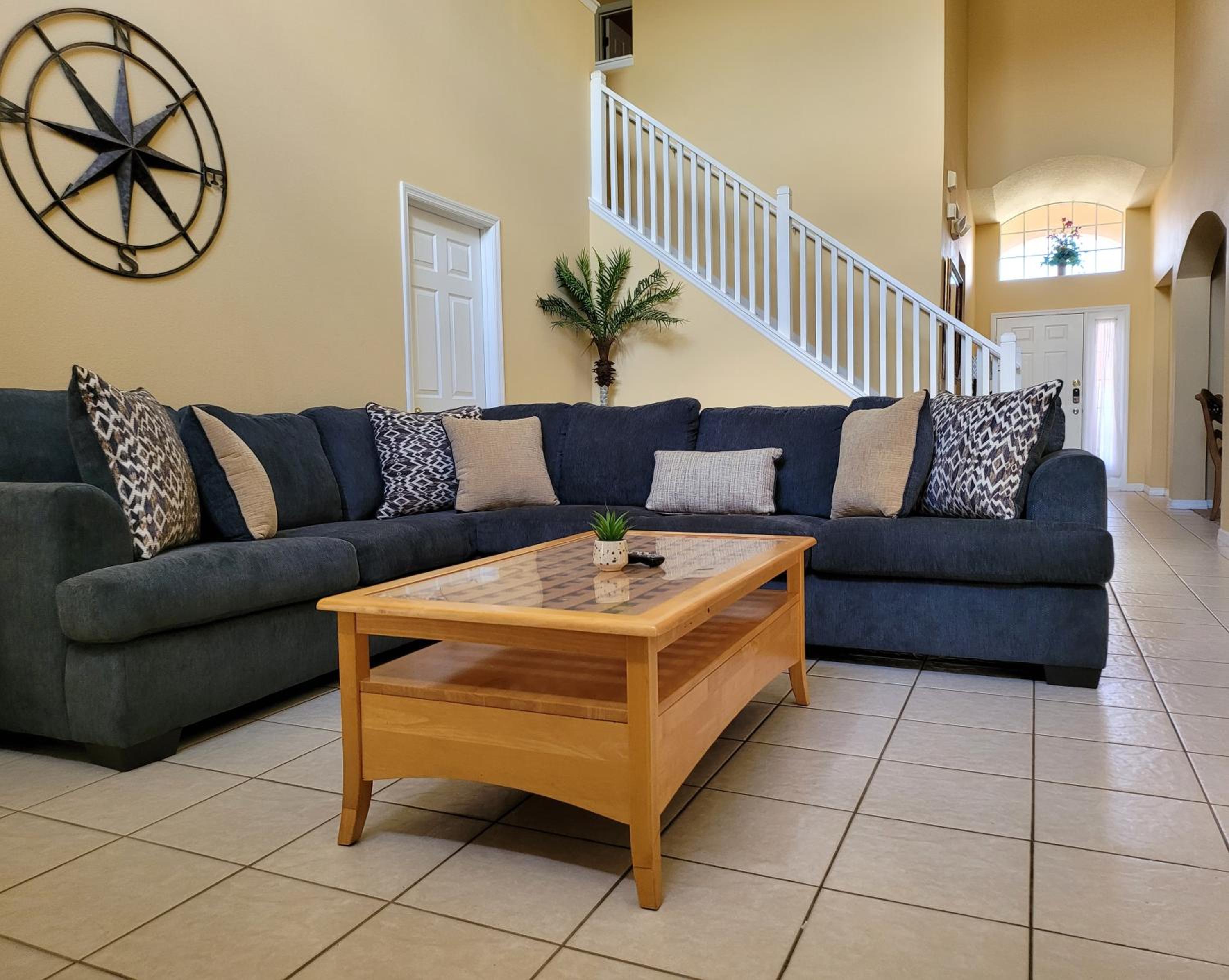 10 miles to disney, private pool, washer, dryer, kitchen, games, clubhouse, fitness room view 4