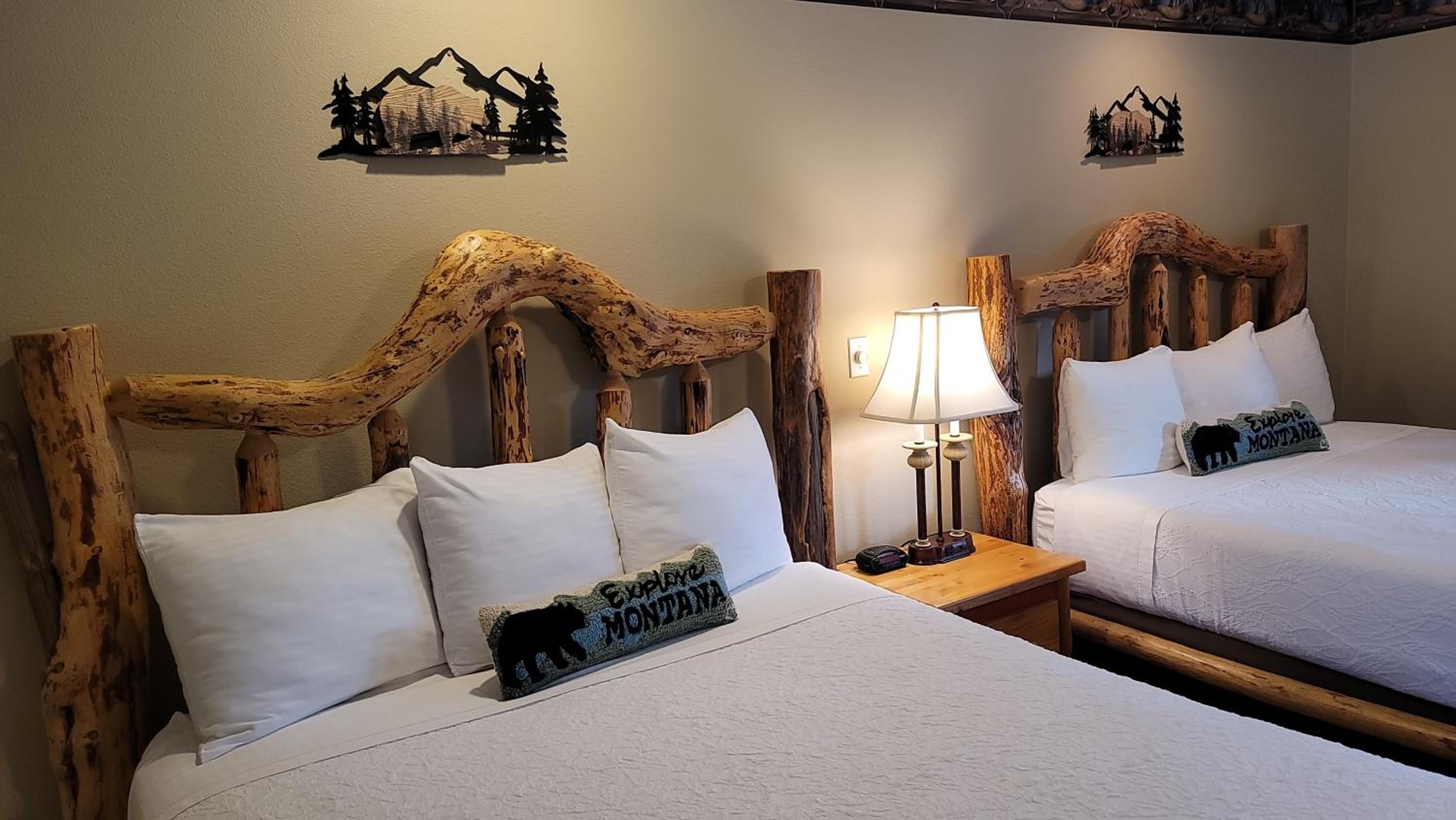 Riverfront Motel & Cabins