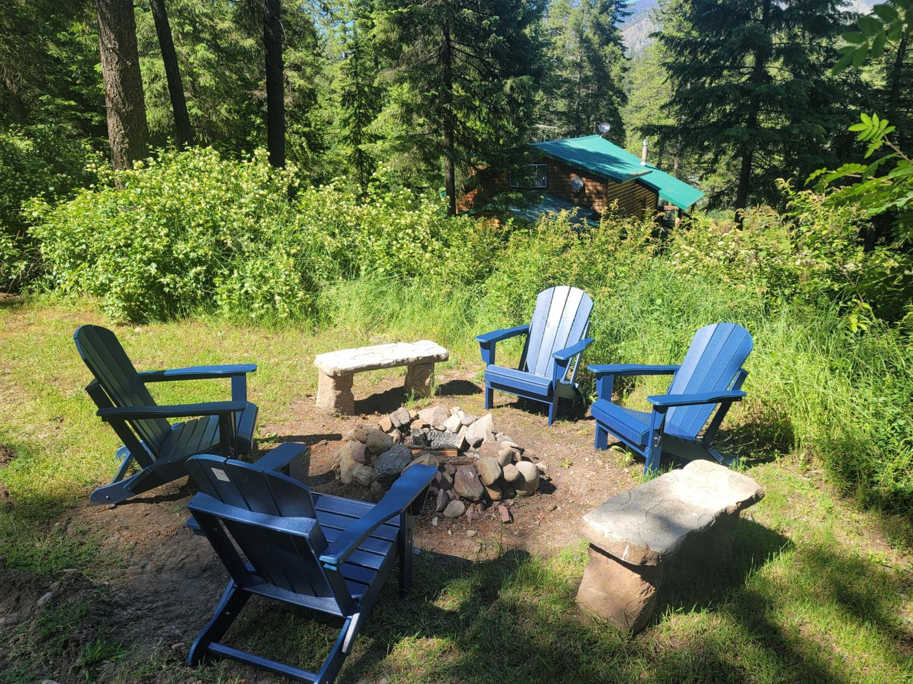 Riverfront Motel & Cabins
