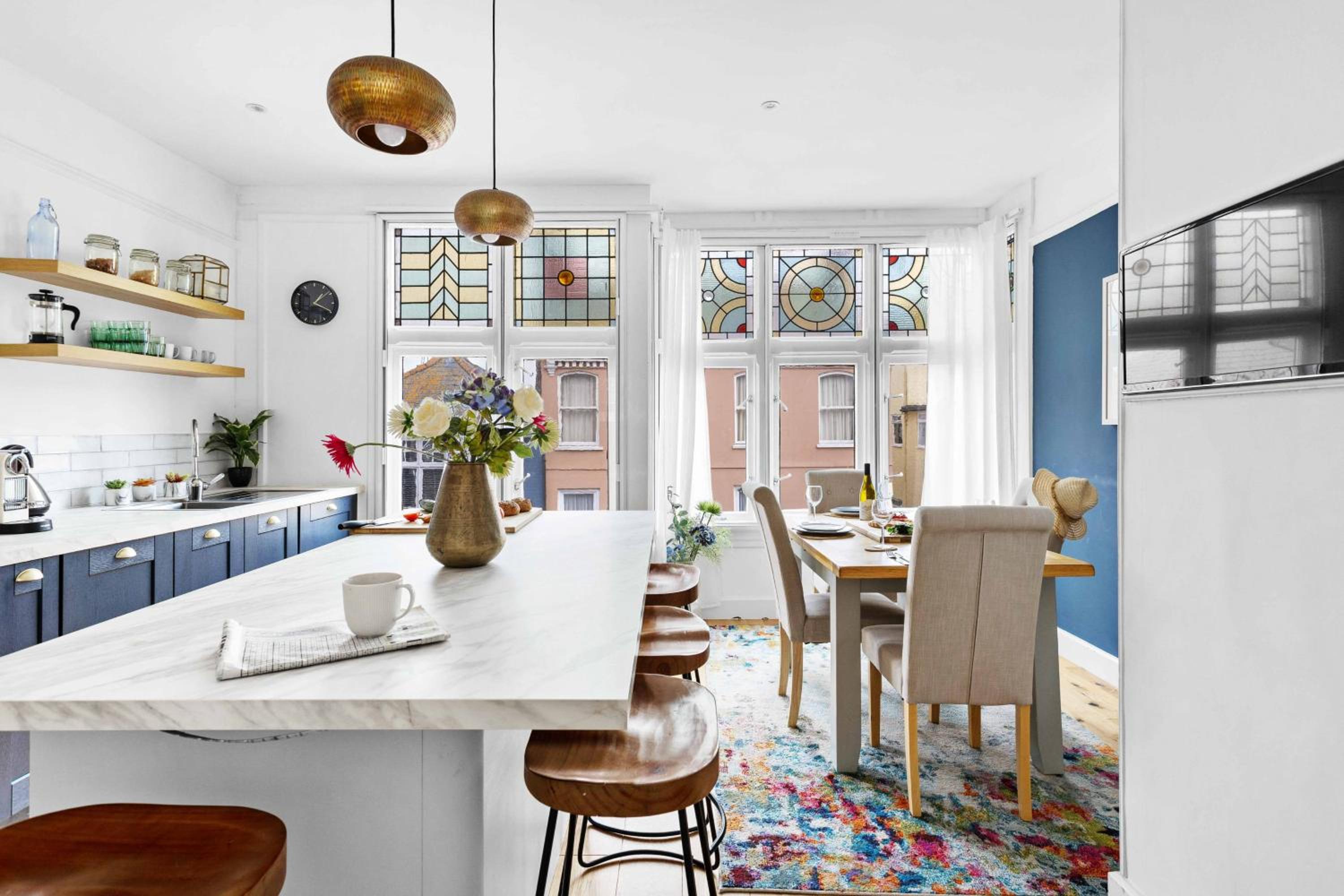 Flat 2 Fairfax Place - Modern stylish flat with plenty of charm in central Dartmouth view 3