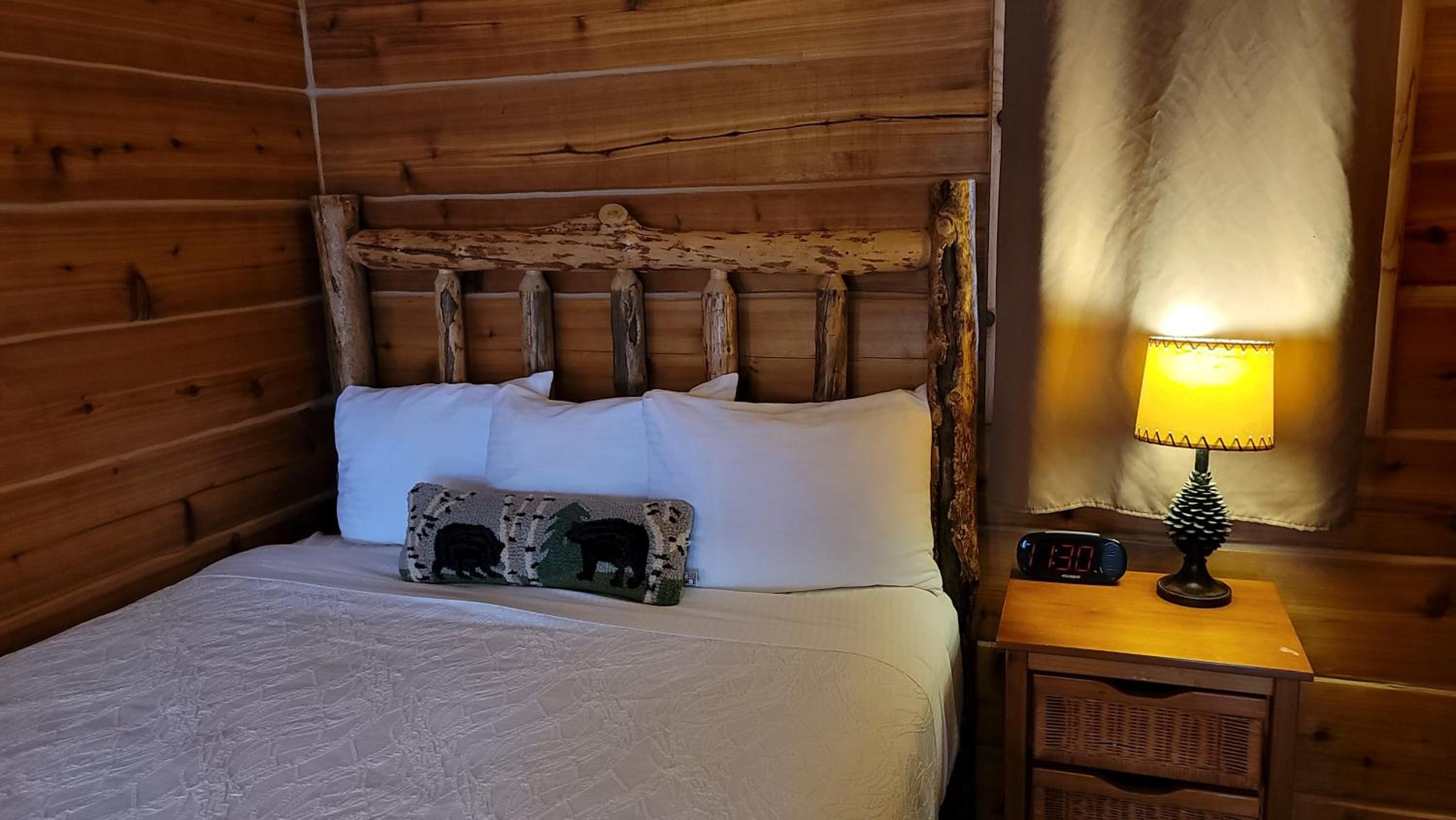 Riverfront Motel & Cabins
