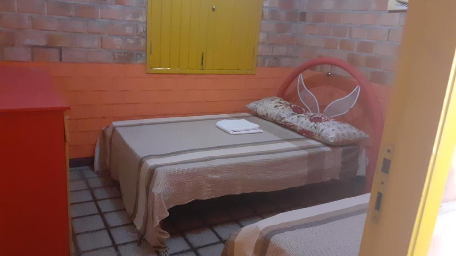 FLATS no Forte a 200m da praia, com 60 m2, 2 quartos com ar condicionado, cozinha completa, área de lazer, WIFI, piscinas, estacionamento, acomodam 8 pesso