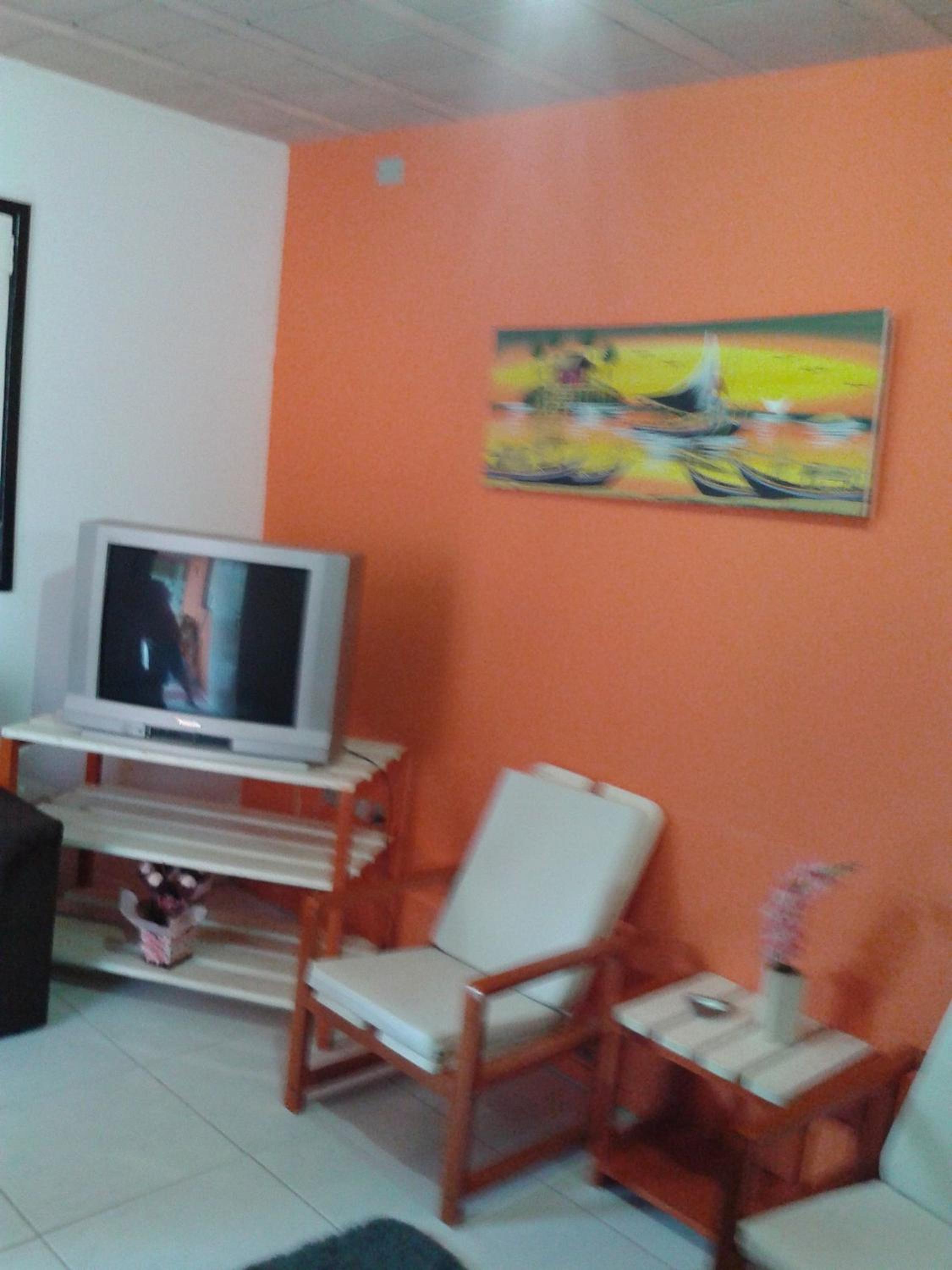 FLATS no Forte a 200m da praia, com 60 m2, 2 quartos com ar condicionado, cozinha completa, área de lazer, WIFI, piscinas, estacionamento, acomodam 8 pesso