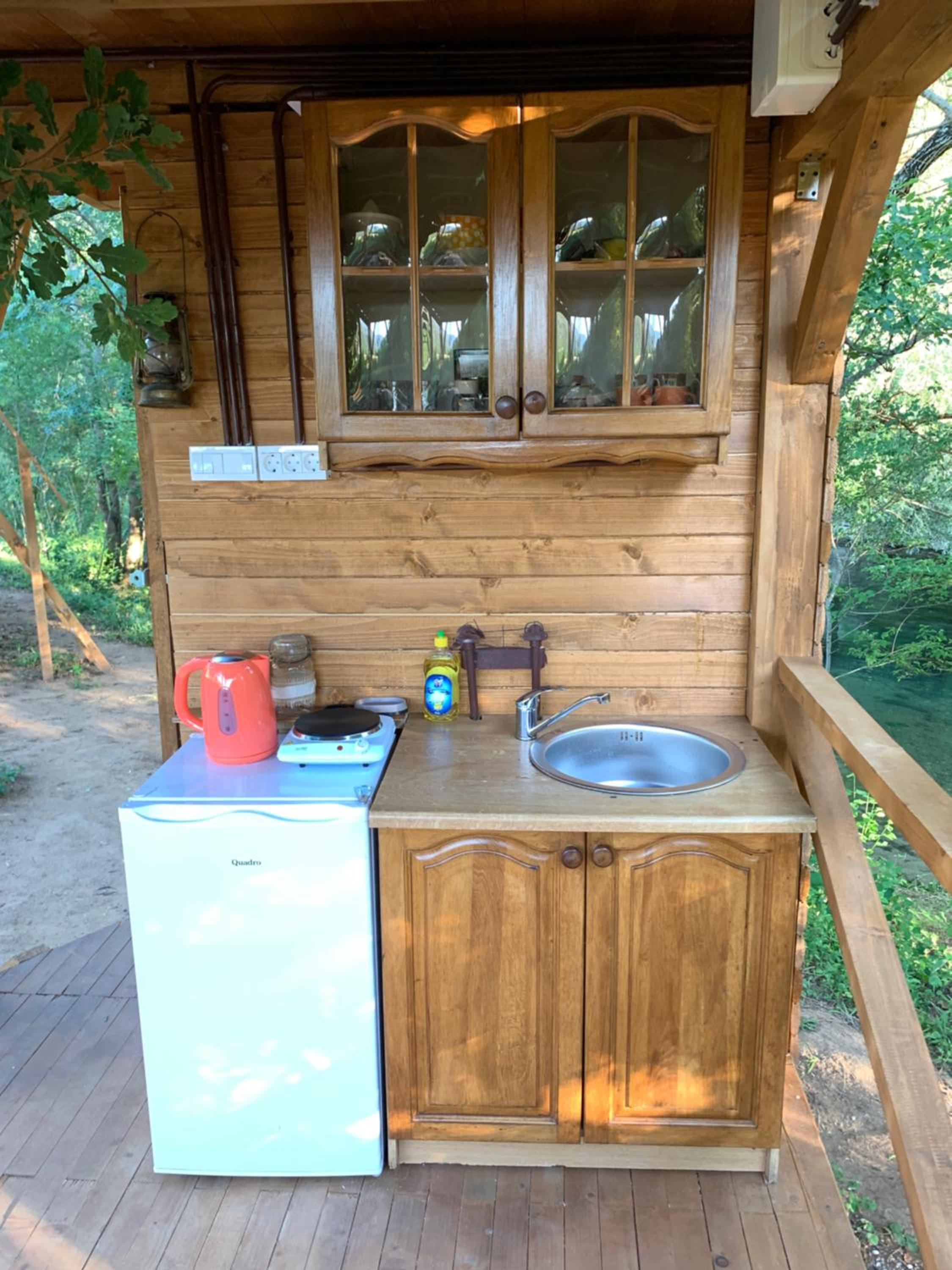 Cozy Treehouse with private sand beach