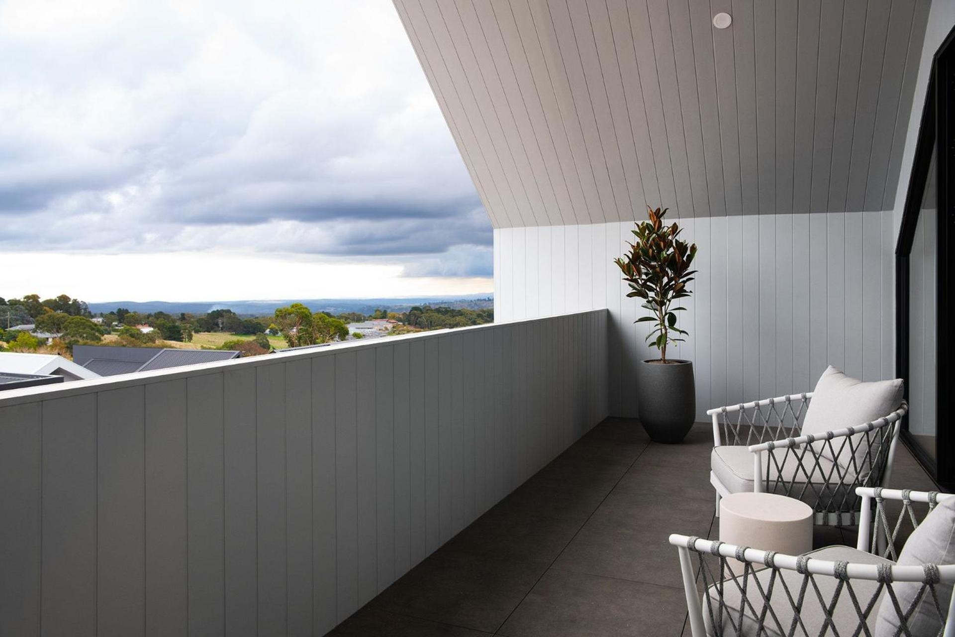 Mysa Daylesford- stylish design with pool