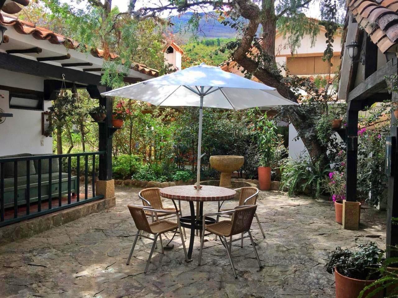 Casa Tirteo ( A 500 m de la plaza principal)