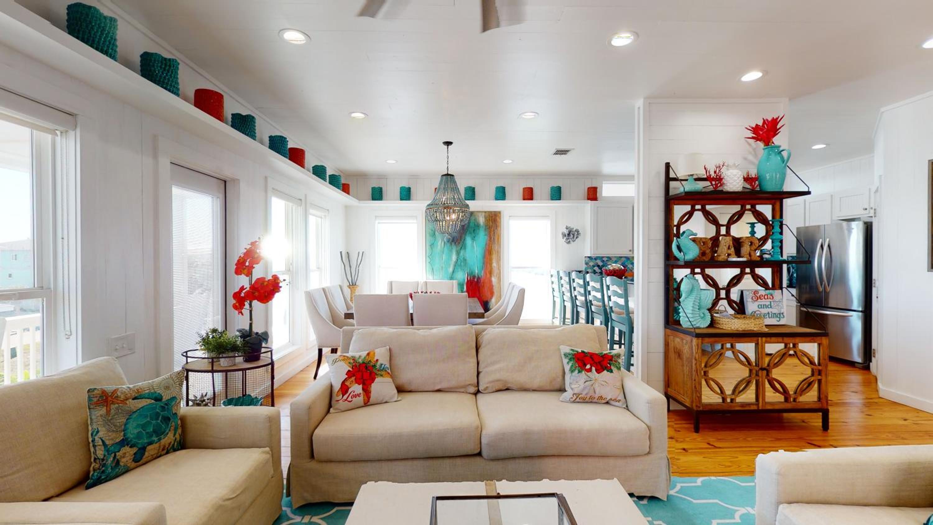 VW45 Stunning House with Rooftop Views, Outdoor Entertaining Area and Golf Cart Included view 4